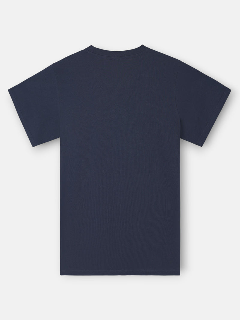 Plain t-shirt with navy blue mini logo patch