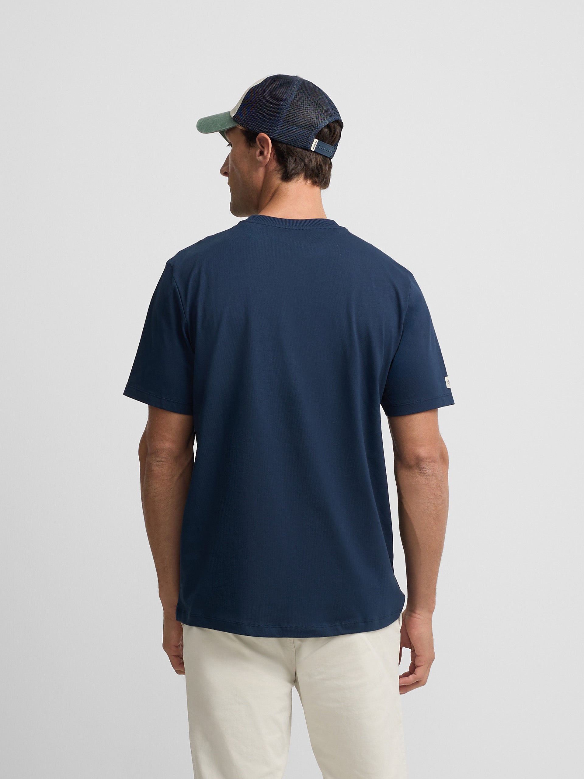 Camiseta clasica etiqueta azul marino