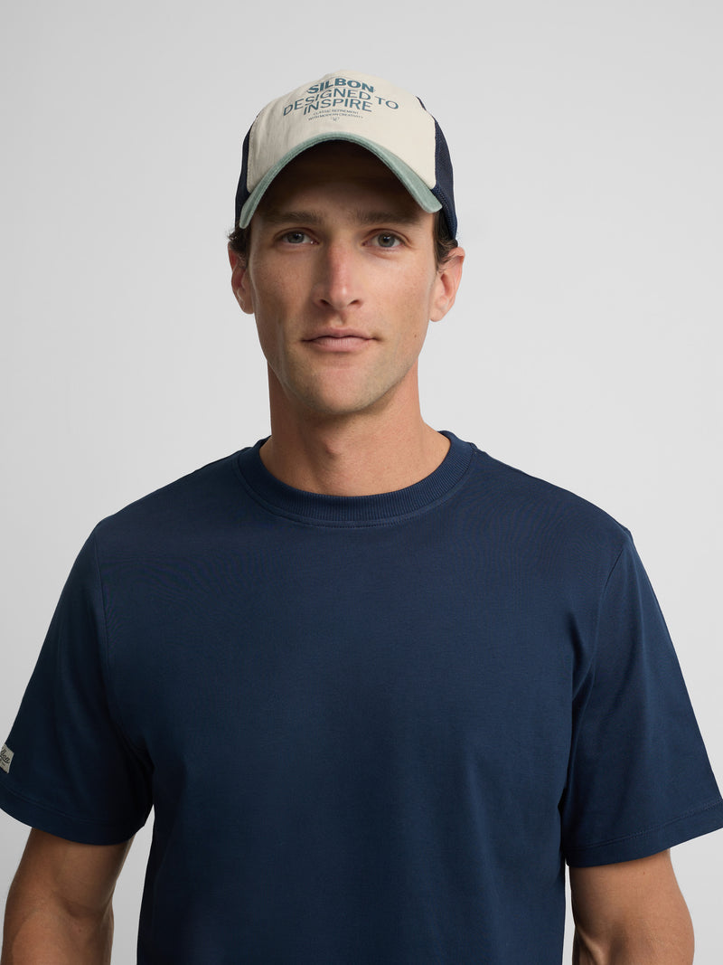Camiseta clasica etiqueta azul marino