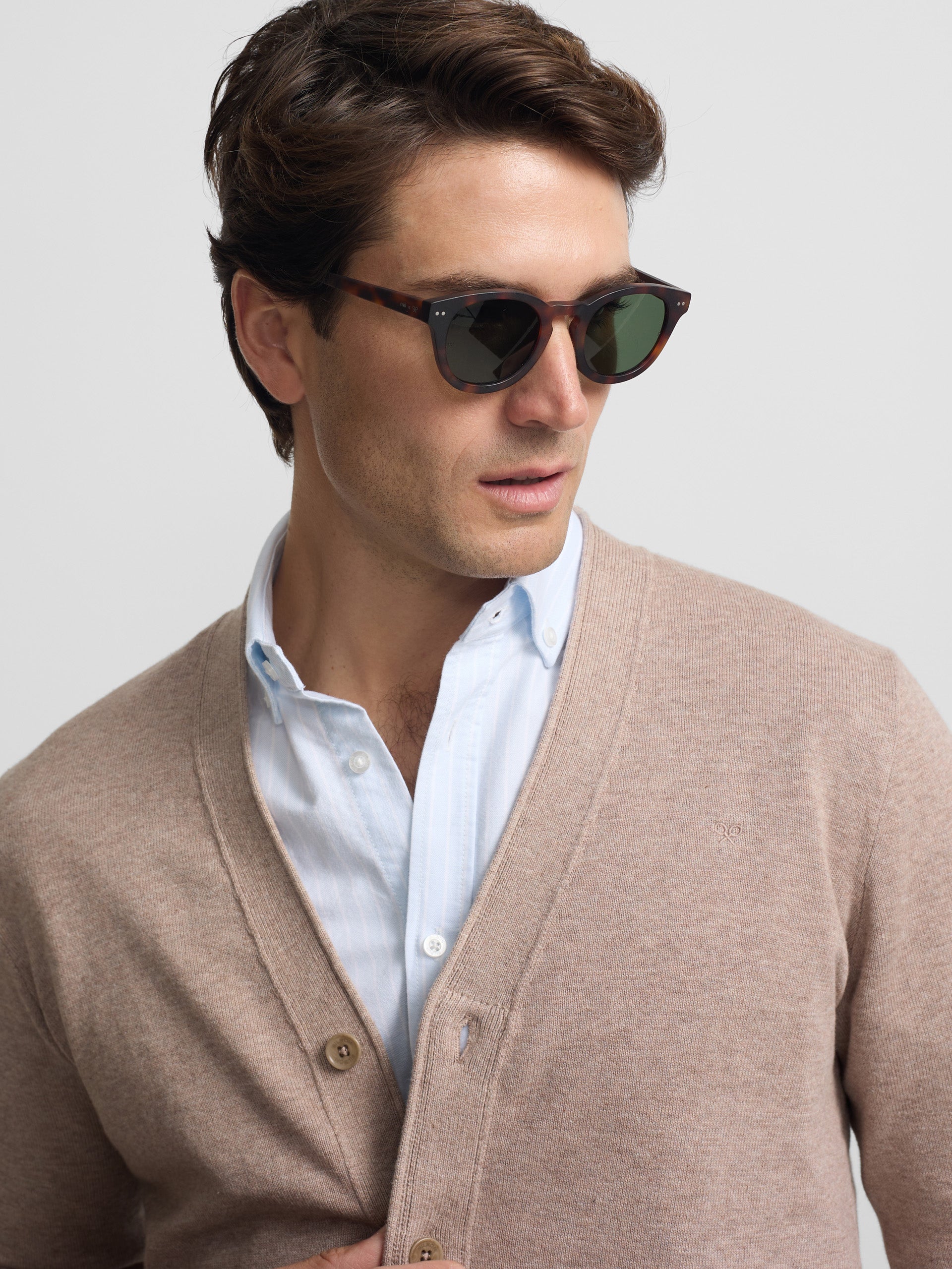 Cardigan botones beige medio