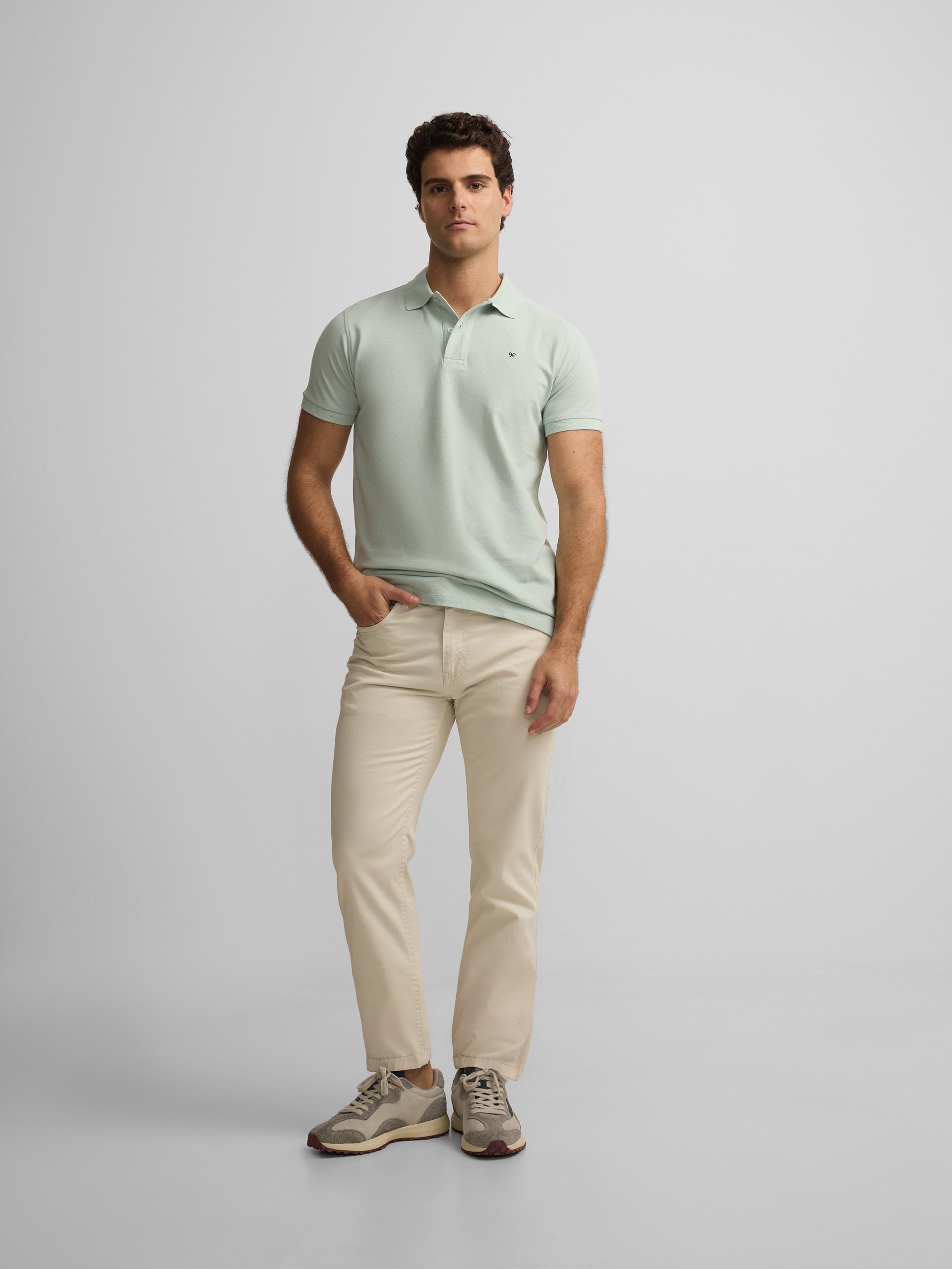 Polo clássico liso azul claro