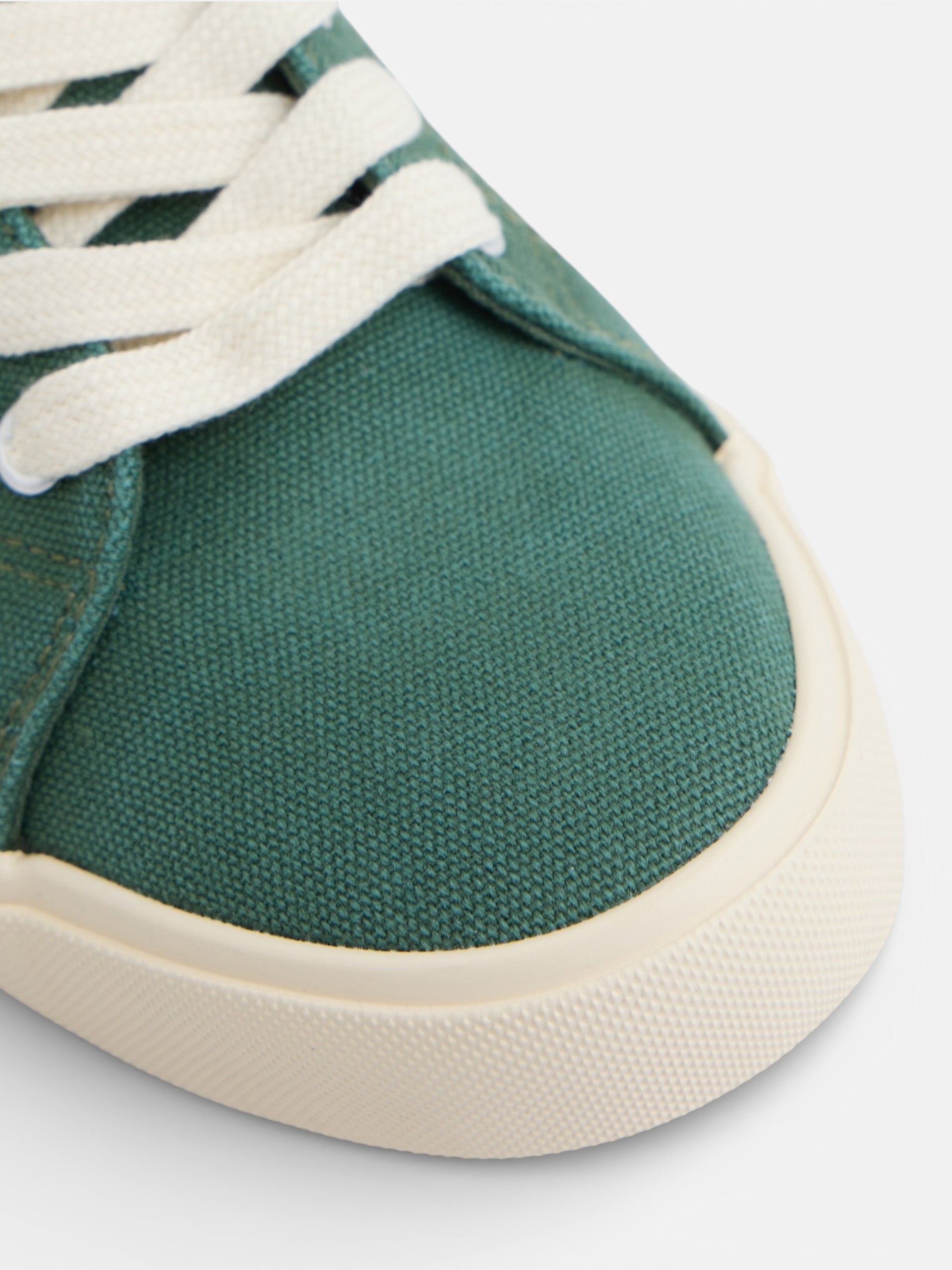 Classic green canvas sneaker