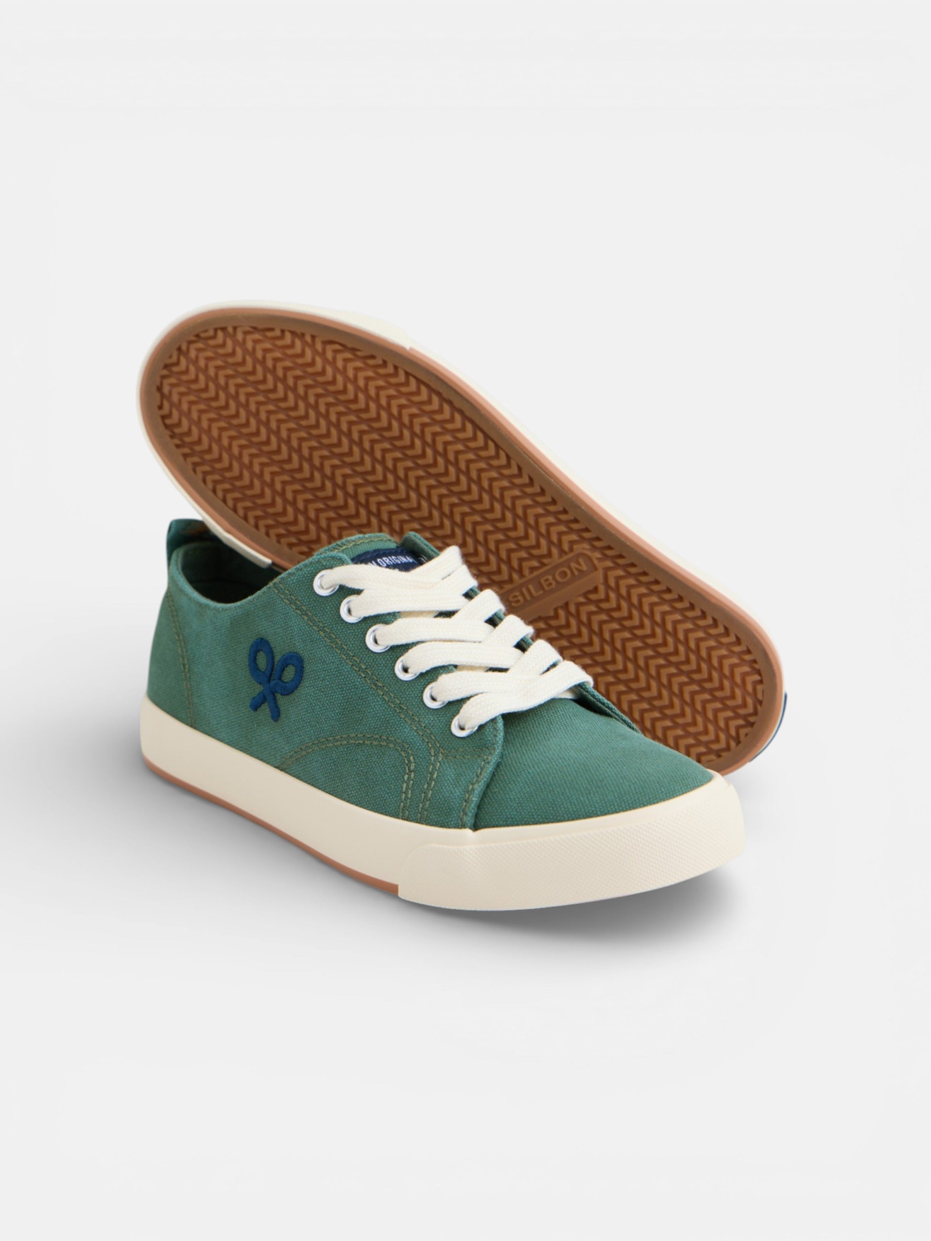 Classic green canvas sneaker