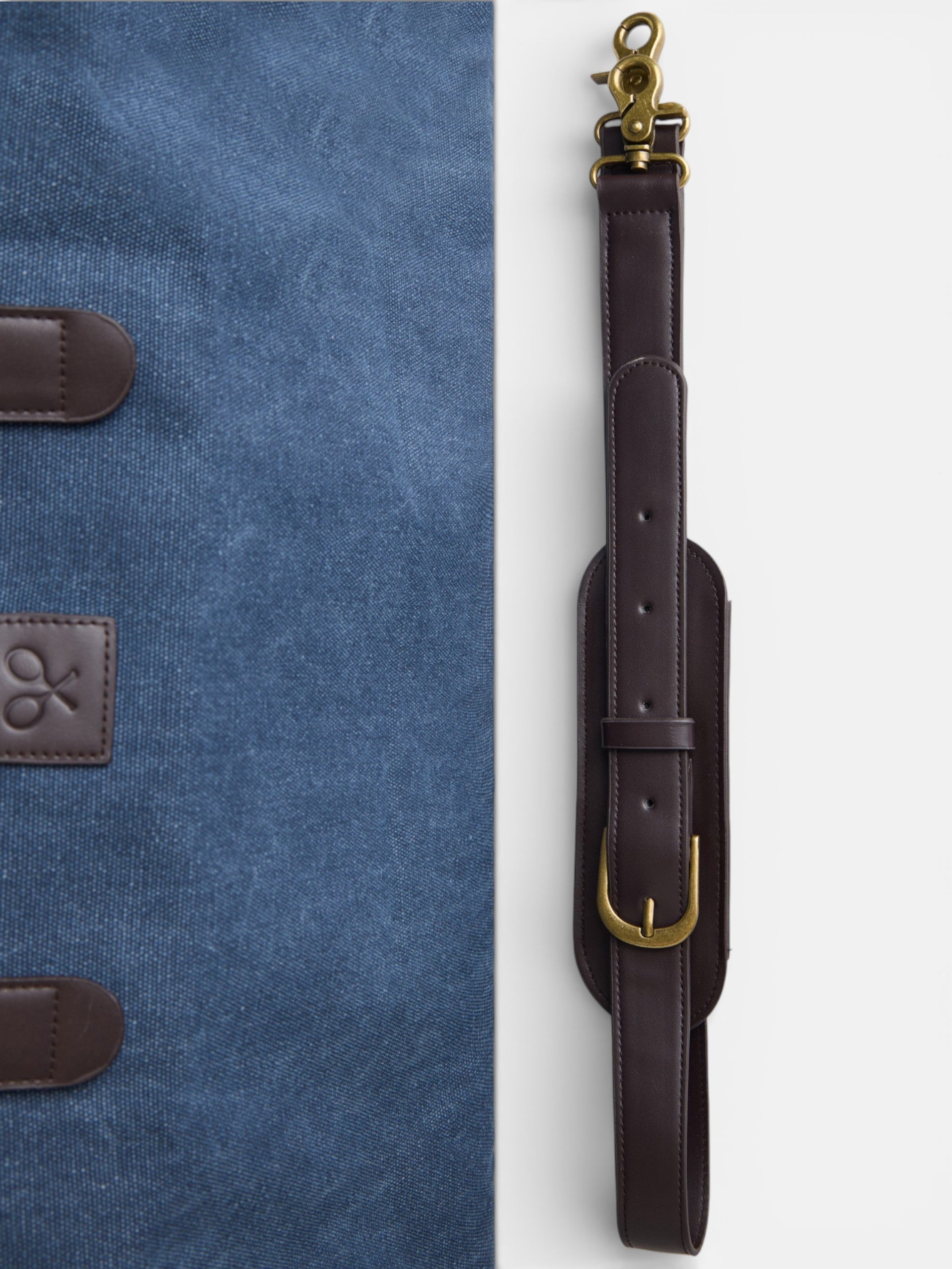 Mala de viagem com detalhe em pele azul-marinho