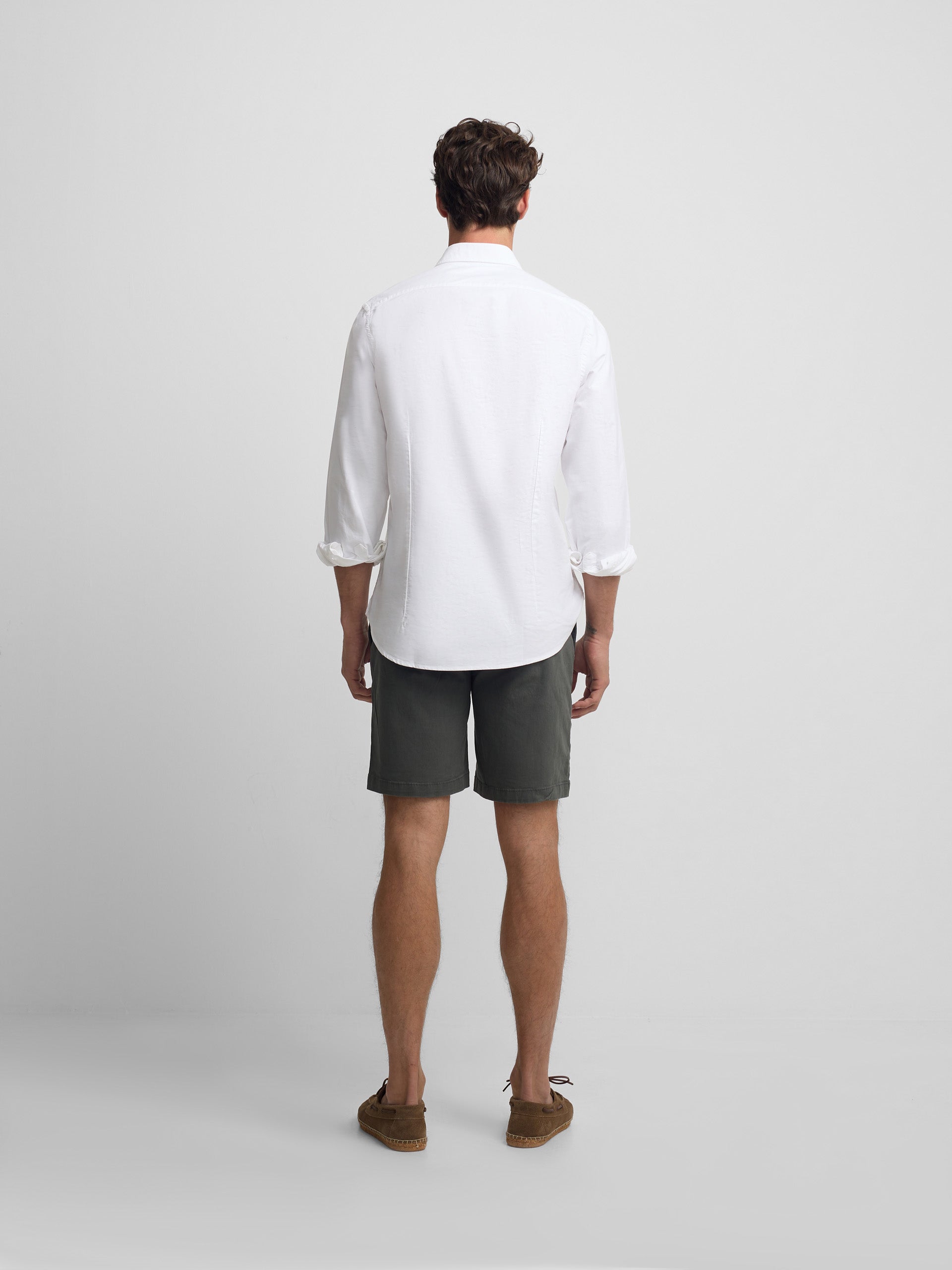 Bermuda clássica com pinça verde