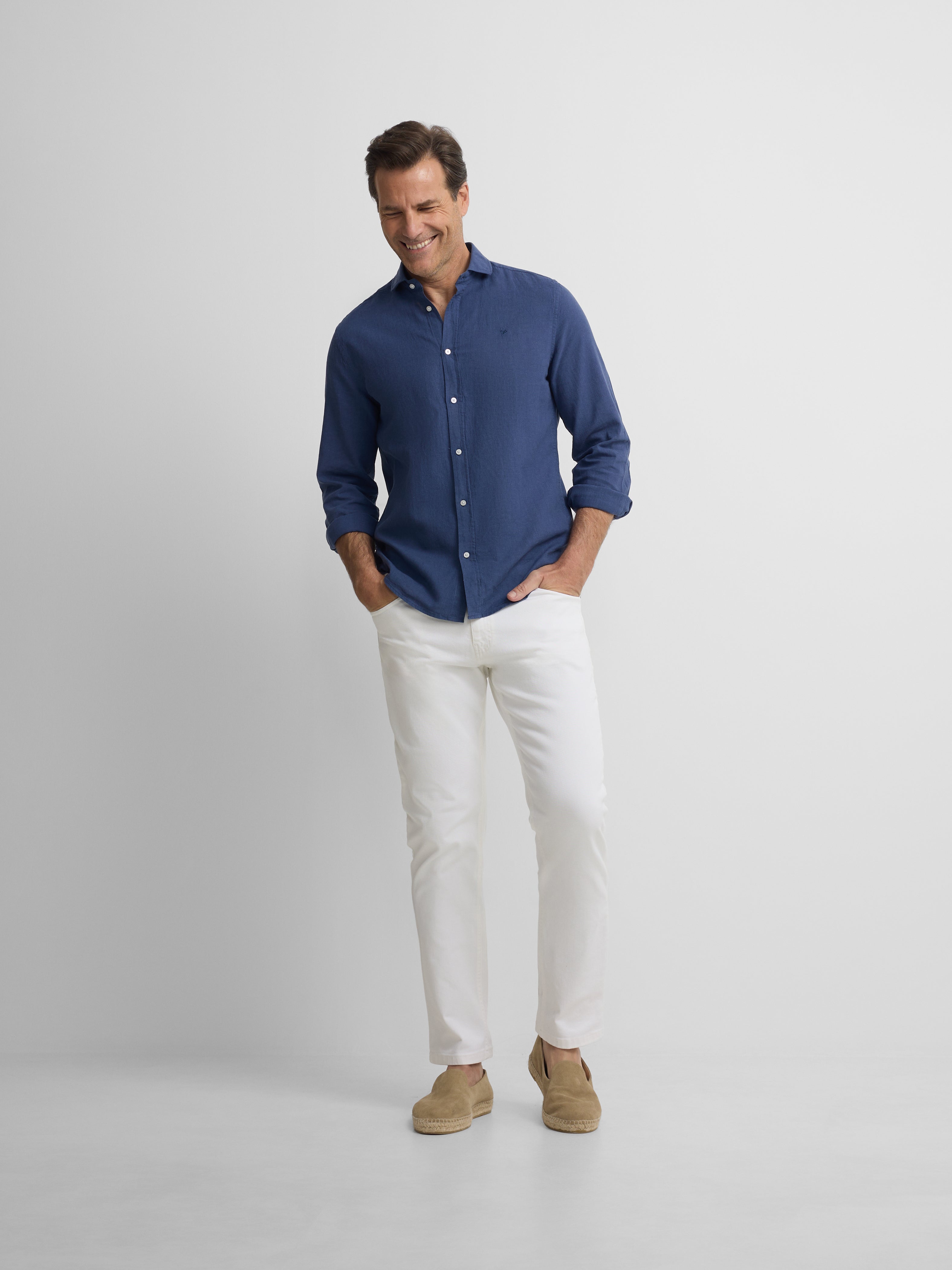Camisa desportiva de linho azul