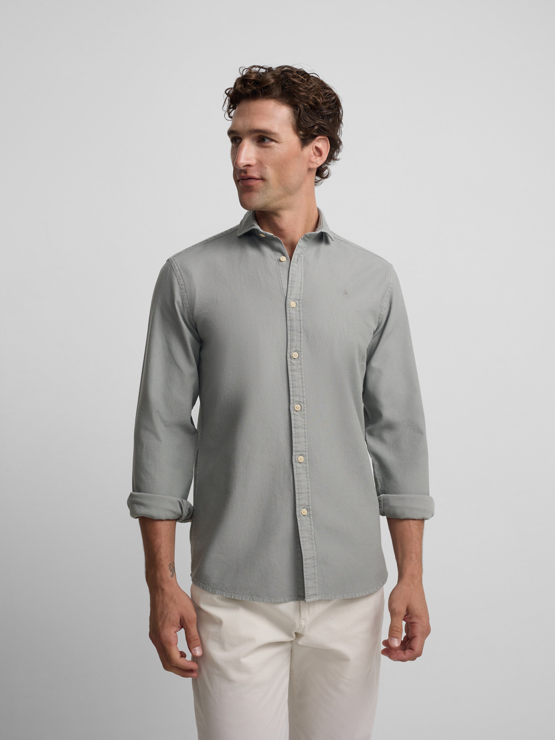 Camisa sport estructura logo verde medio