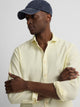 Camisa sport estructura logo amarillo