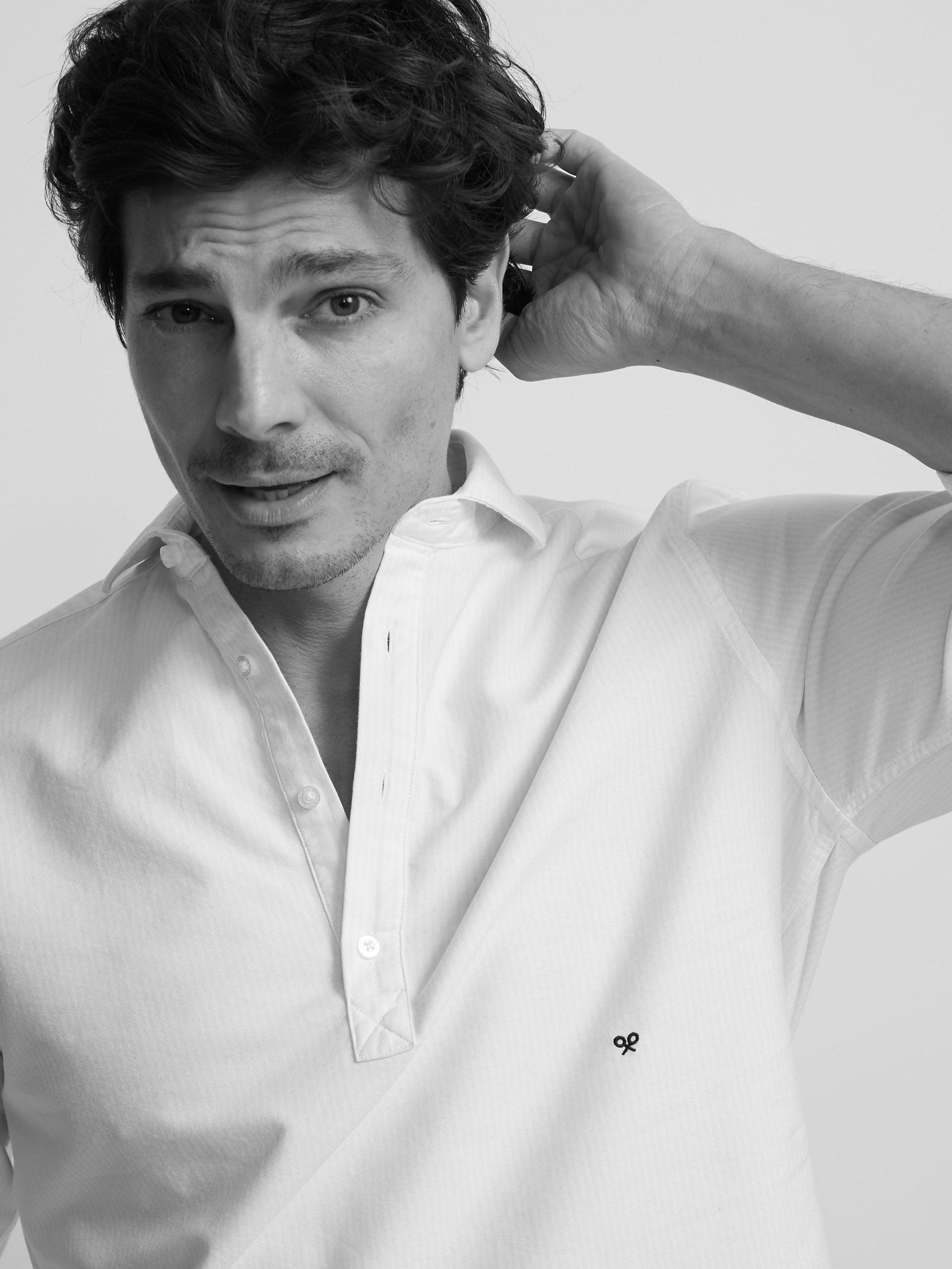 Polo desportivo oxford riscas amarelas