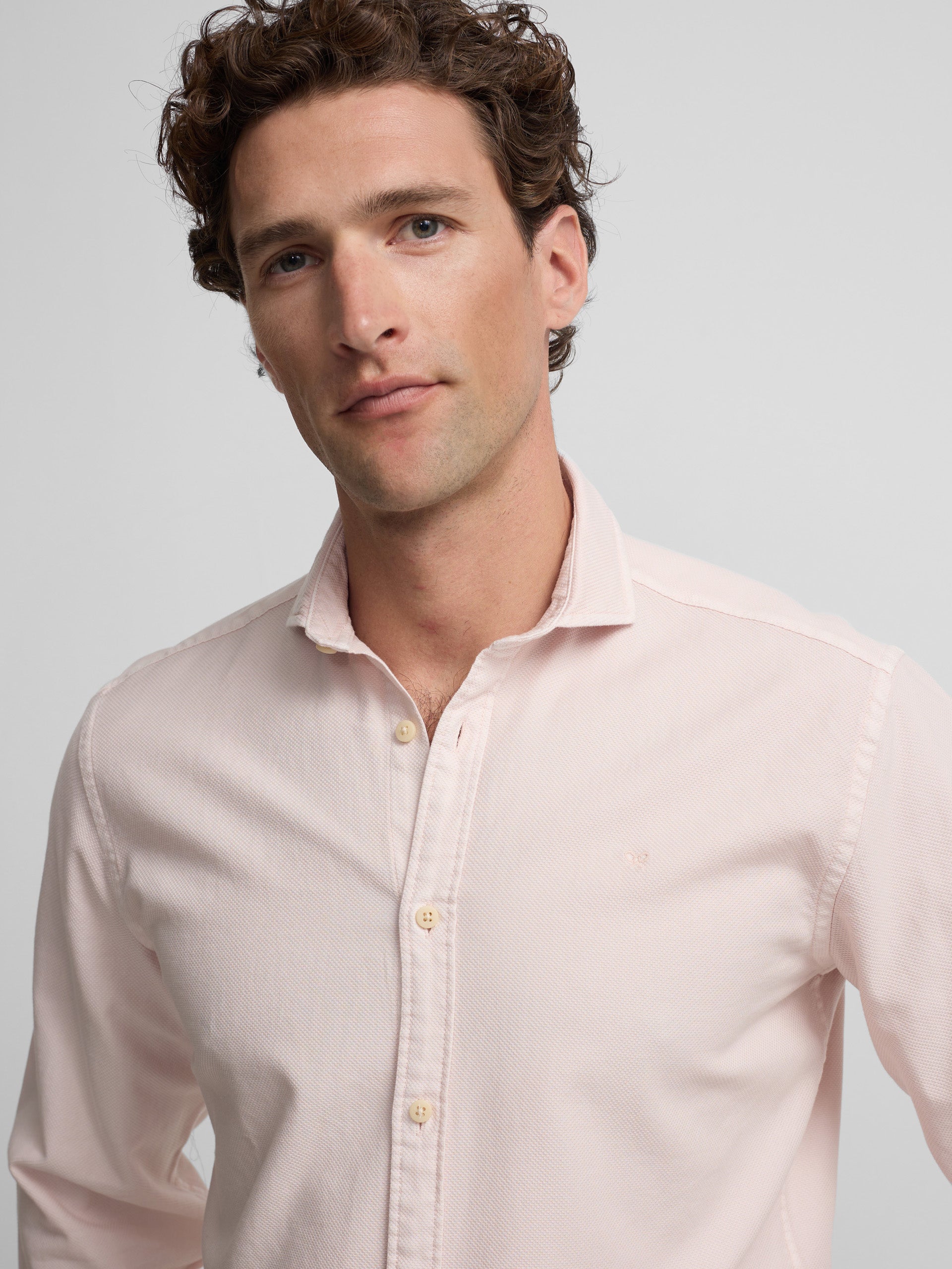 Camisa sport estructura logo coral