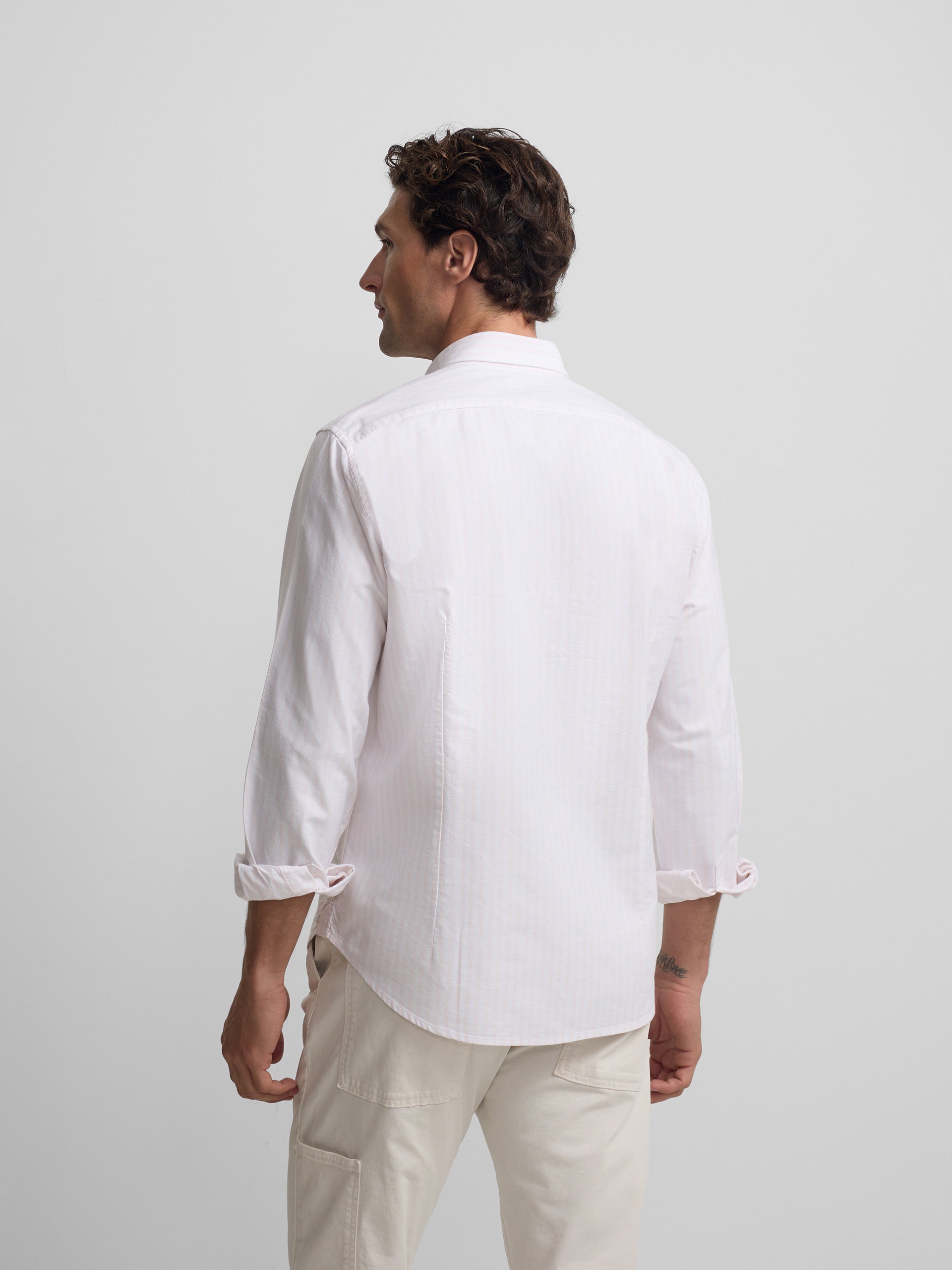 Chemise de sport Oxford rose à rayures centrales