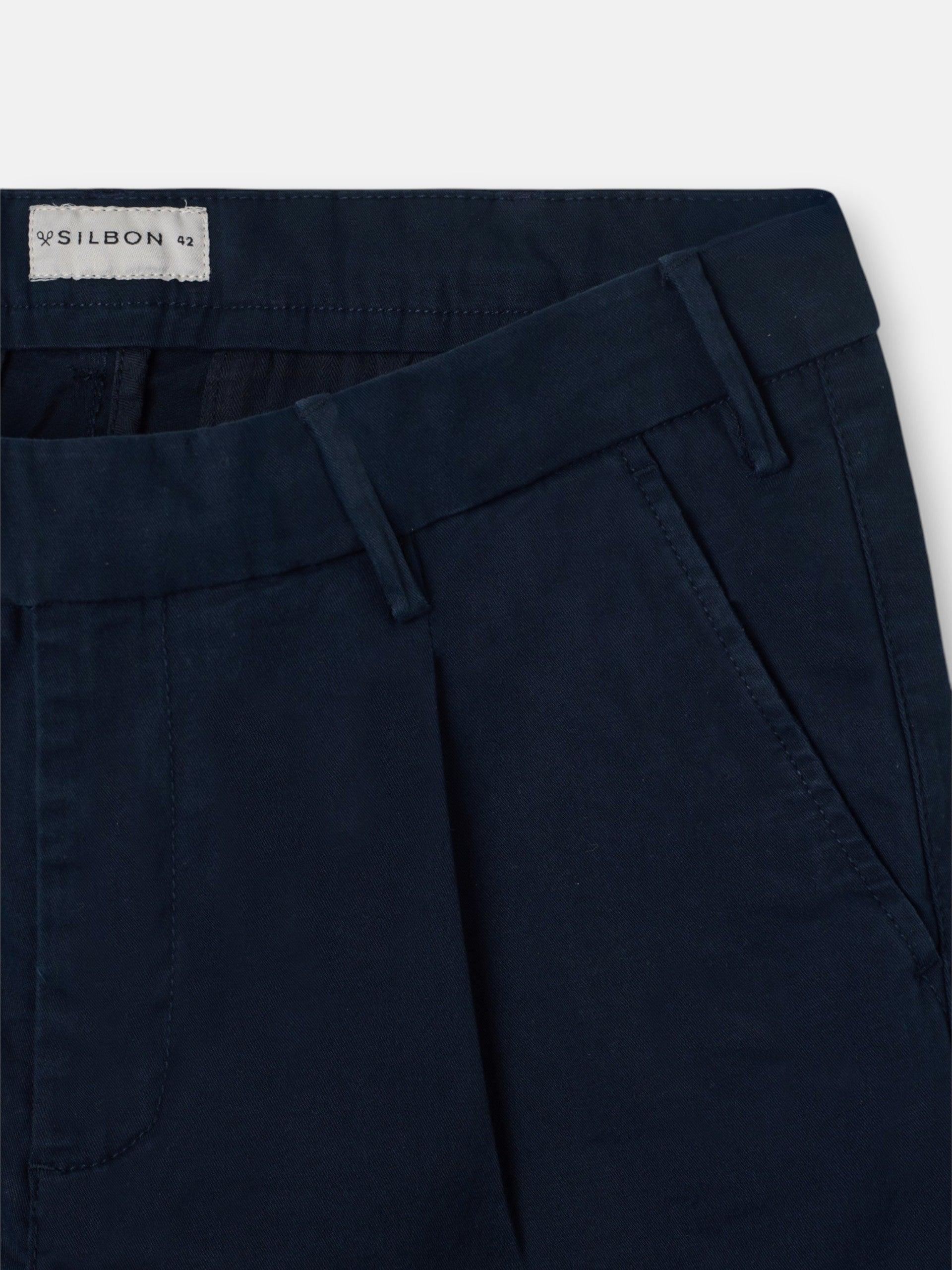 Pantalon chino sport à pinces bleu marine