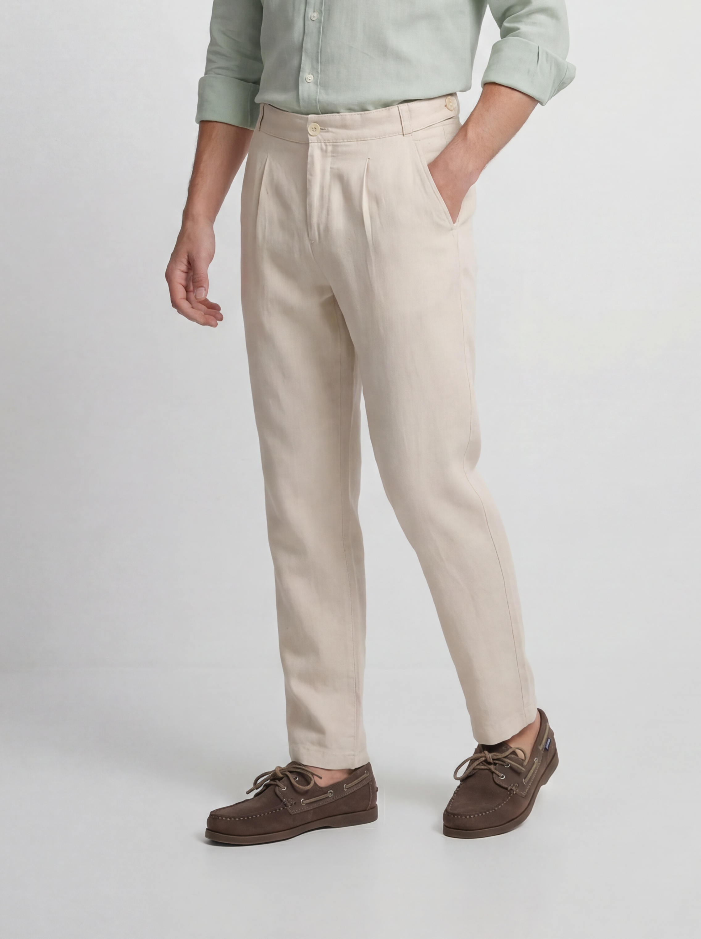 Beige linen pleated sport trousers
