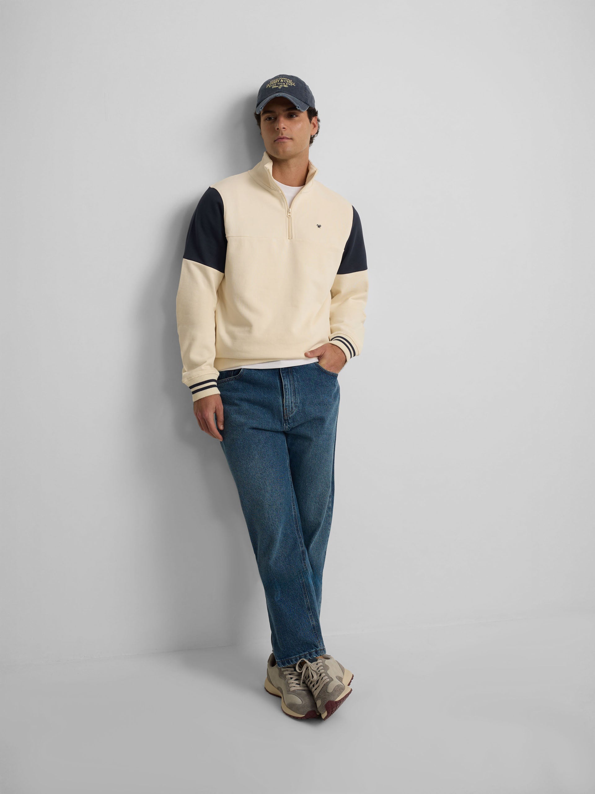 Sudadera media cremallera vintage crema