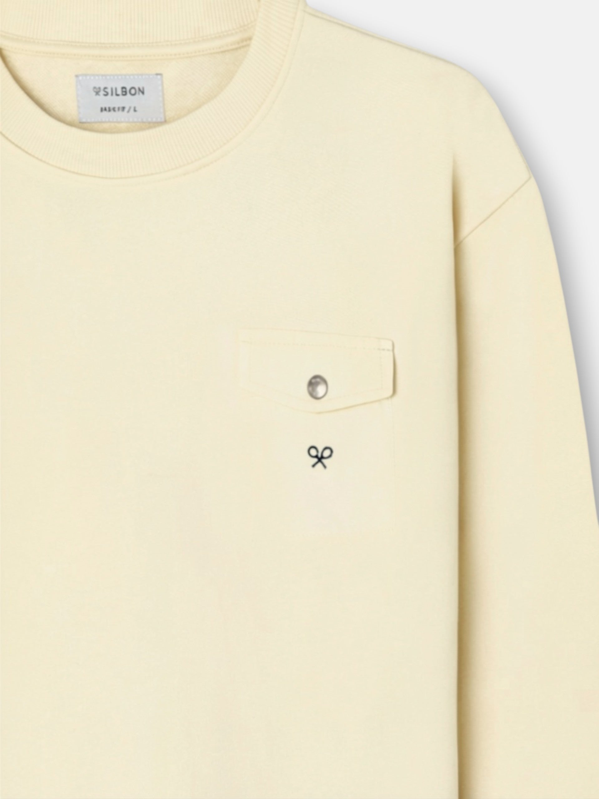 Cream cruise pocket sweatshirt