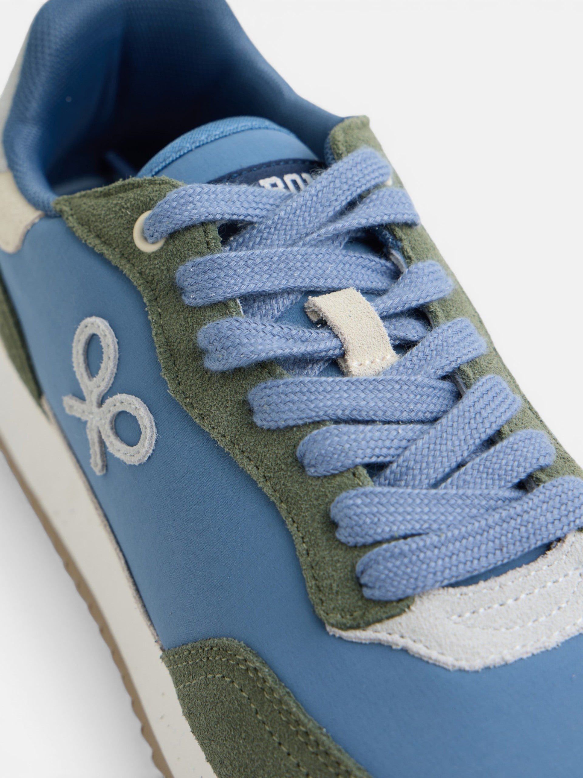 Zapatilla running raqueta verde