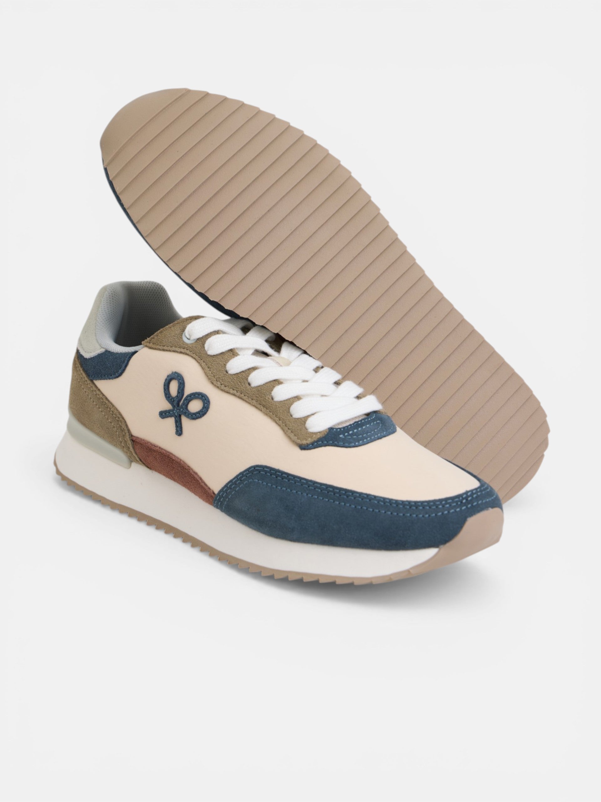 Zapatilla running raqueta beige