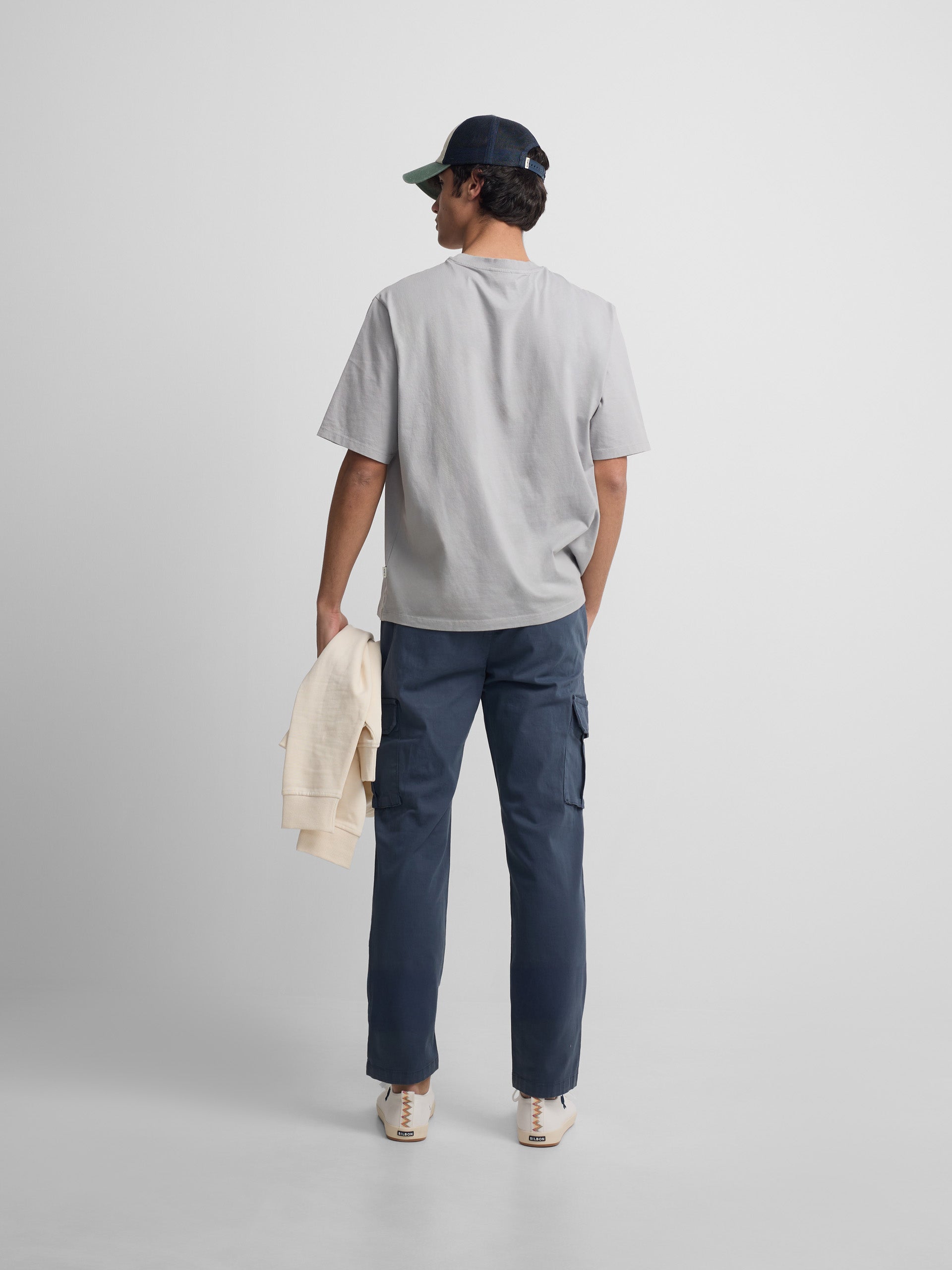 Special fit t-shirt with gray mini logo patch