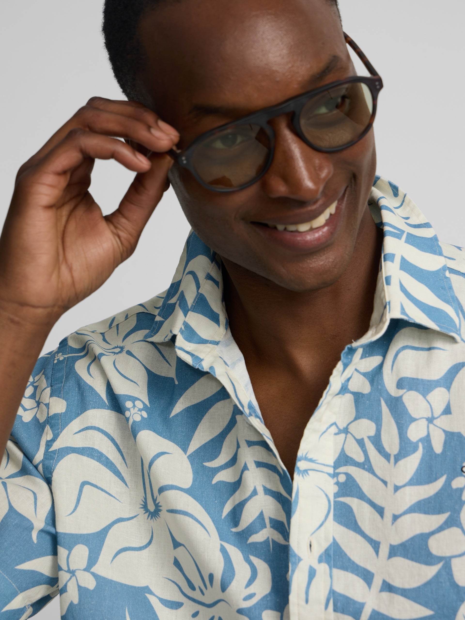 Chemise à manches courtes en lin imprimé bleu