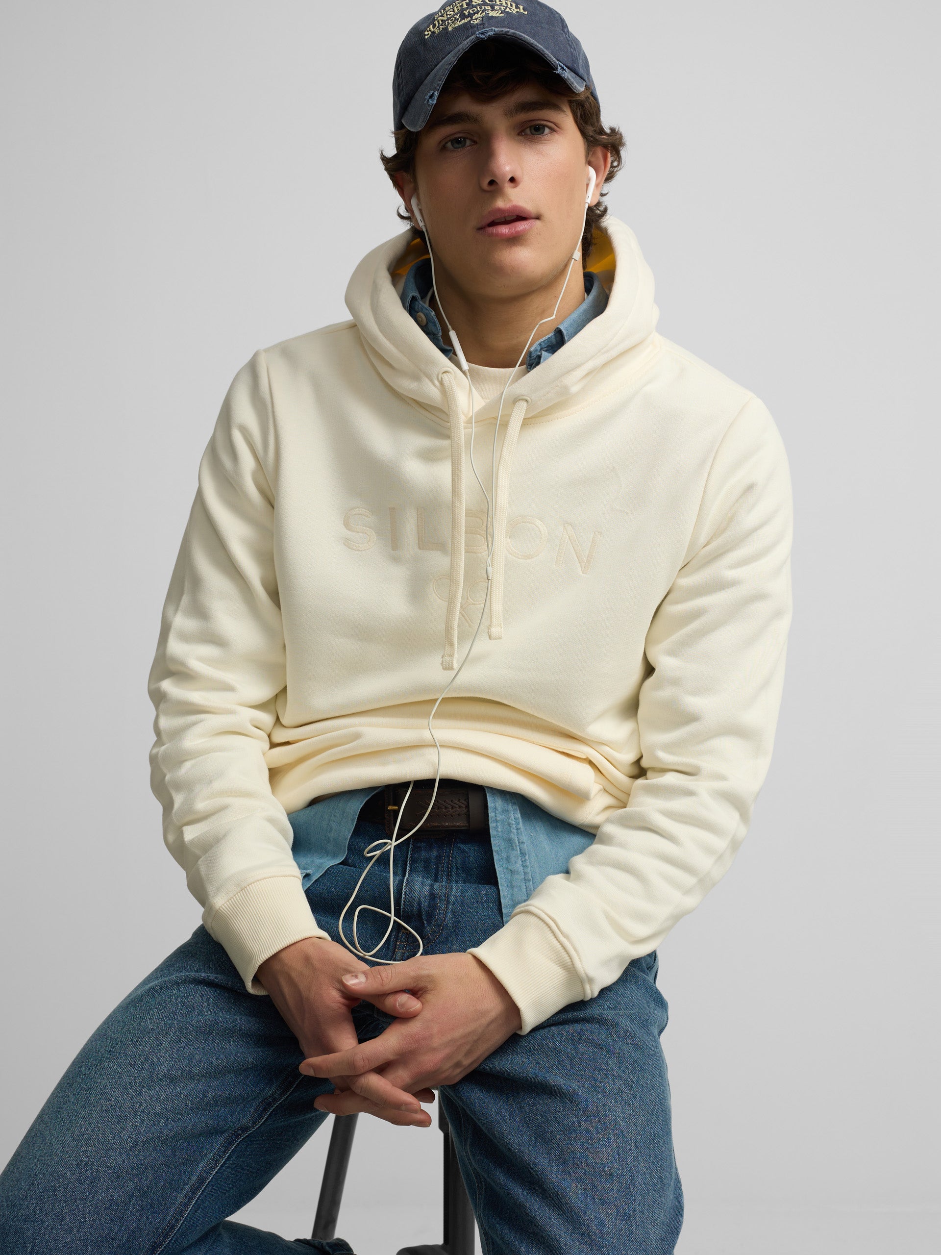 Silbon half-racket cream hoodie