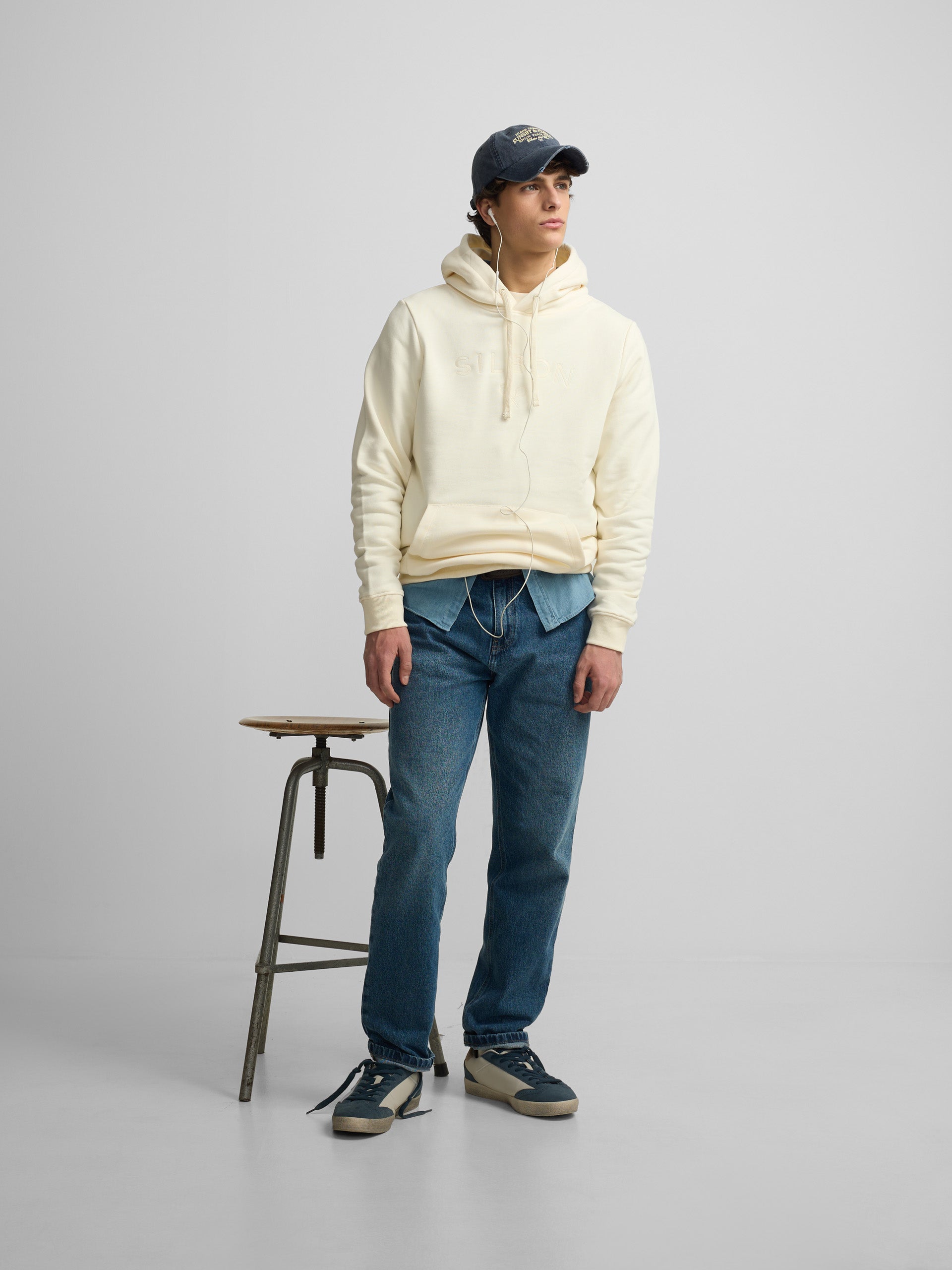 Silbon half-racket cream hoodie