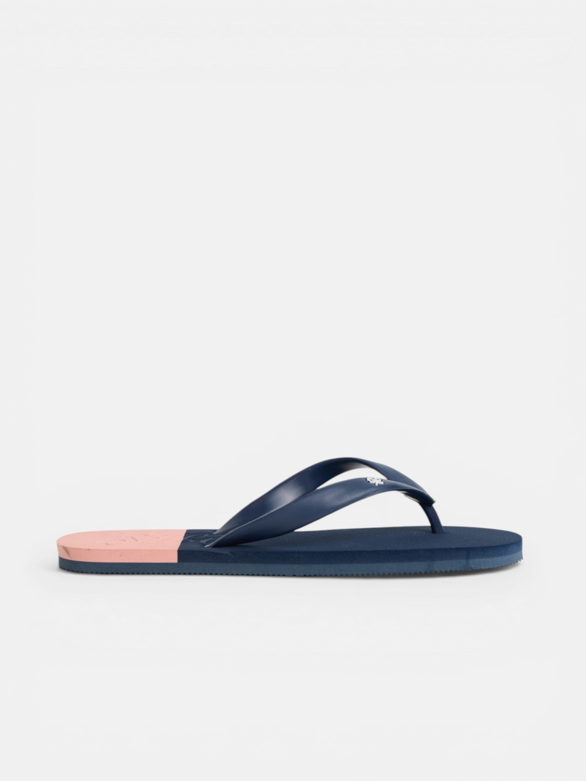 Pink flip-flops with waves