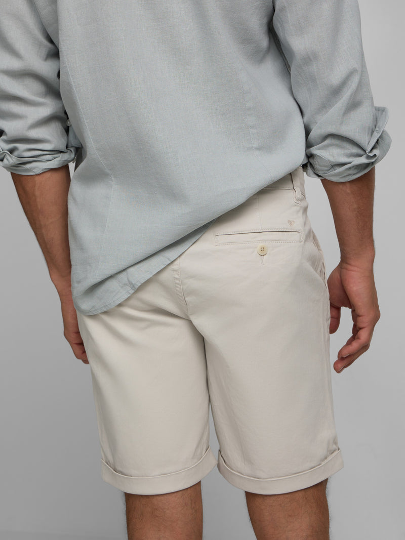 Beige line Bermuda shorts