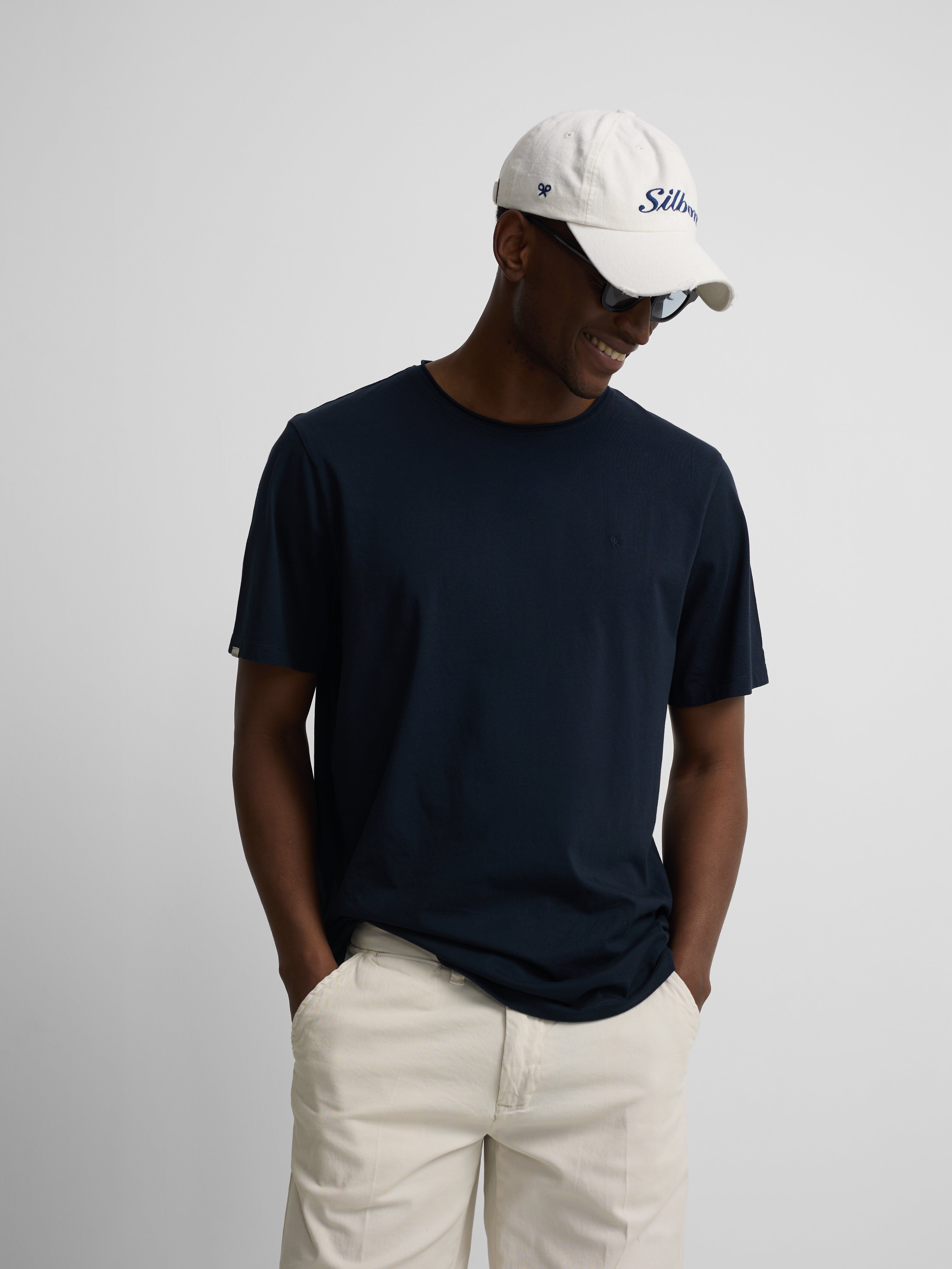 Camiseta cuello roll azul marino