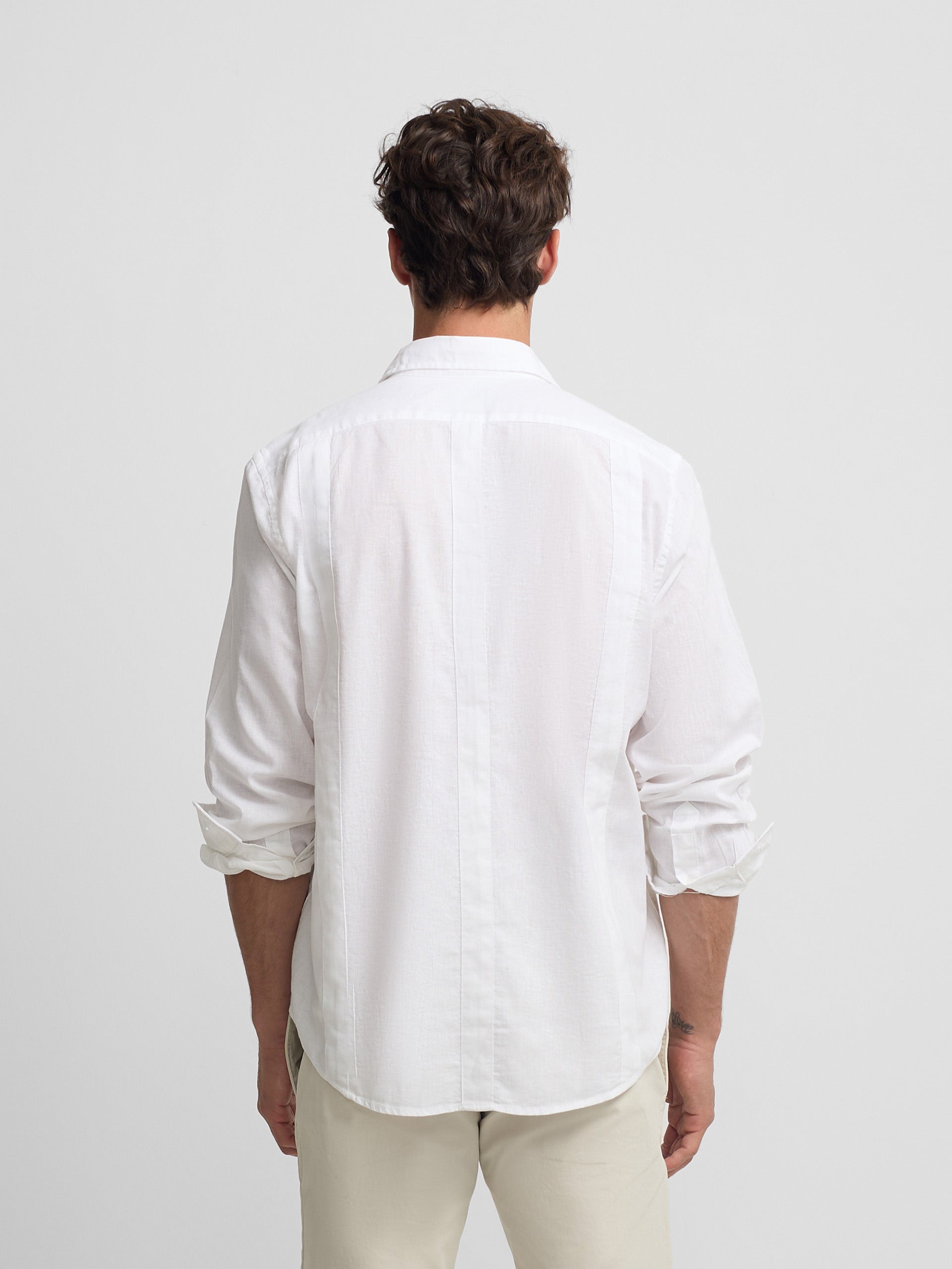 Guayabera sport en lin blanc