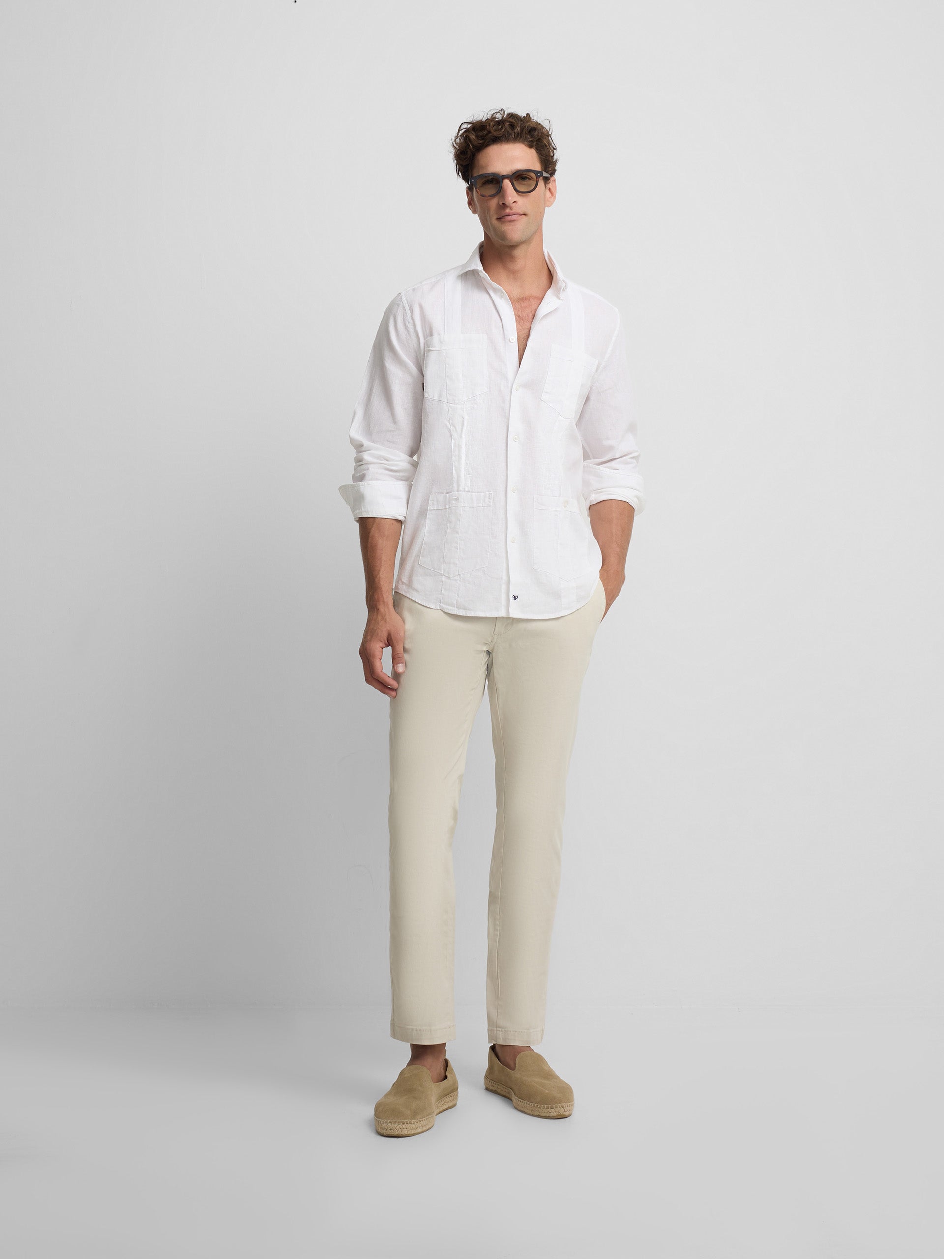 Guayabera sport en lin blanc