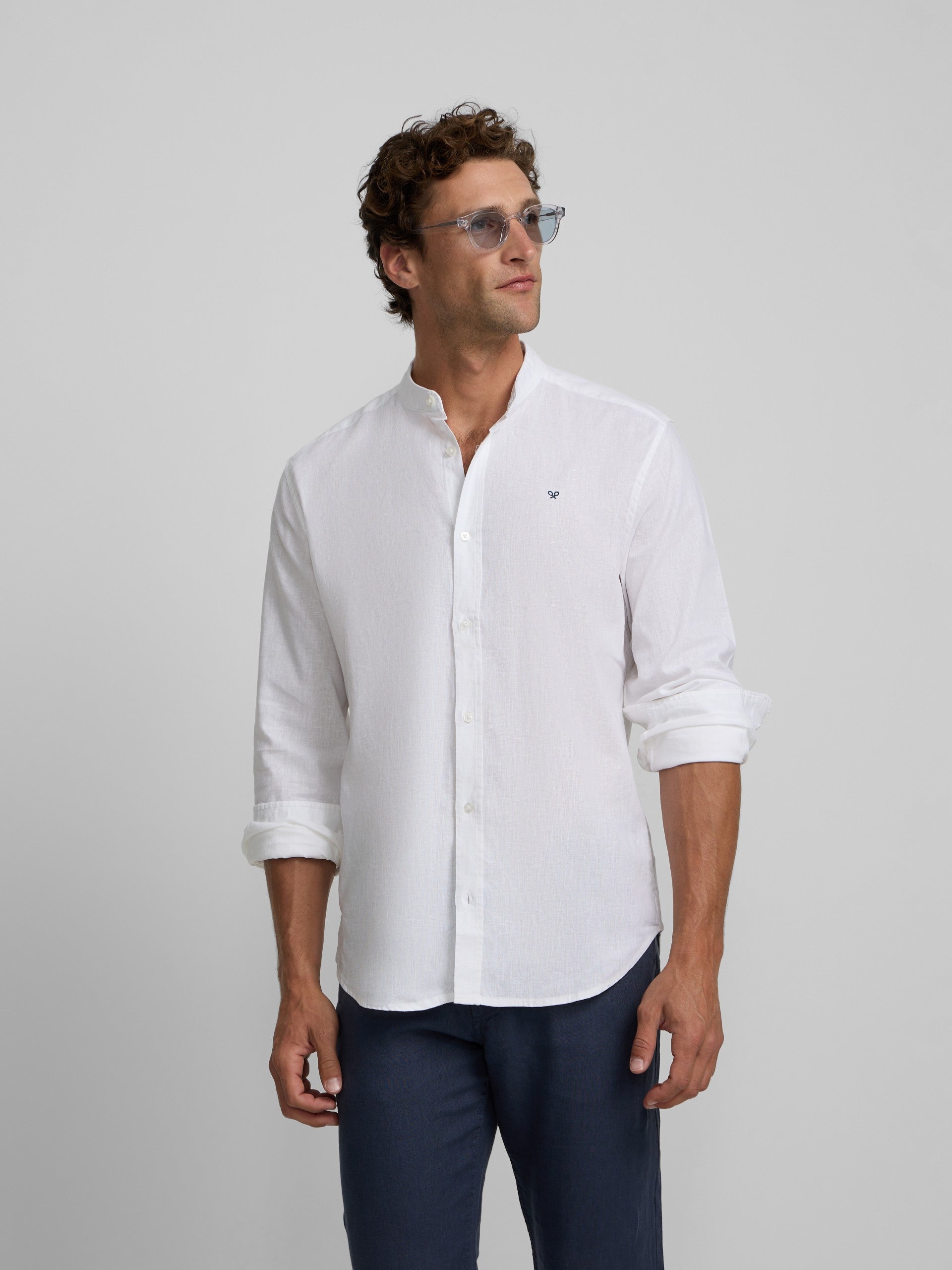 Chemise sport col mao blanche