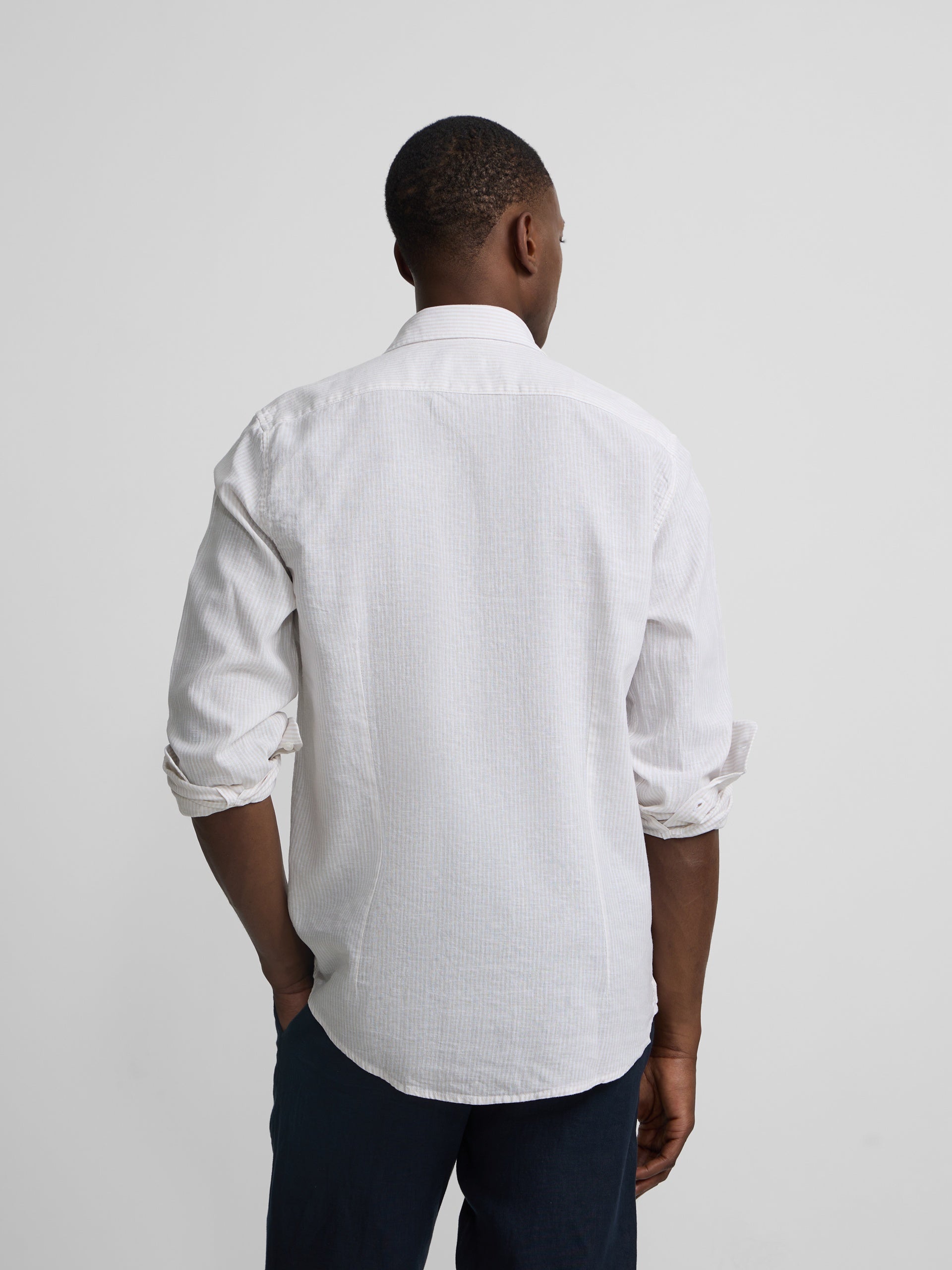 Chemise sport en lin à rayures beige