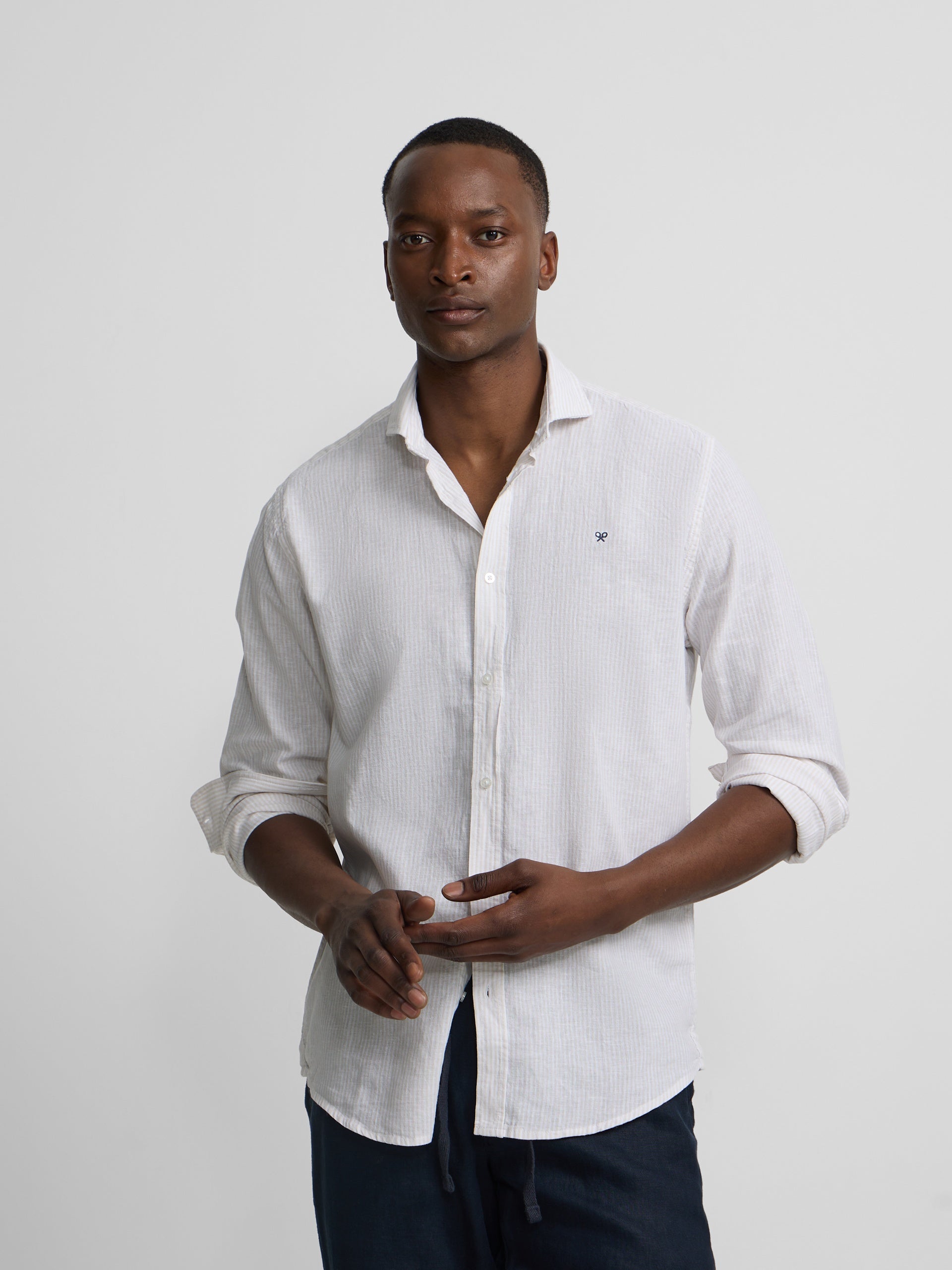 Chemise sport en lin à rayures beige