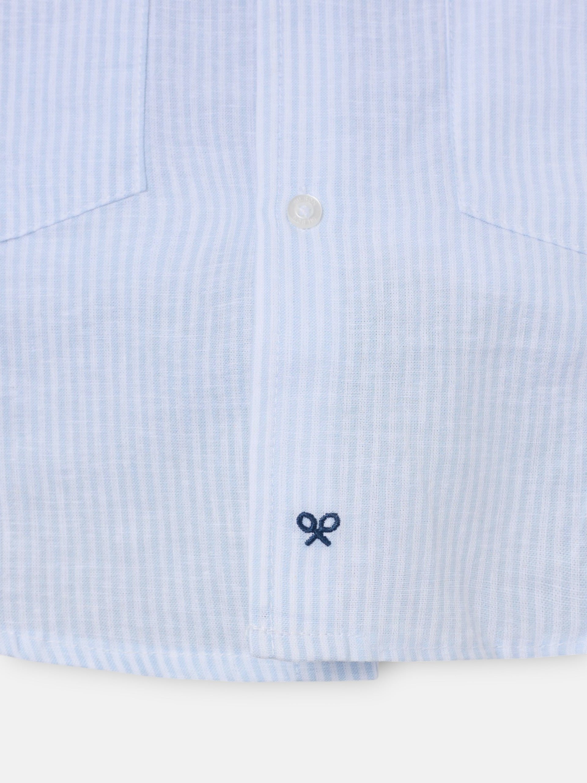Guayabera desportiva de linho às riscas azul celeste