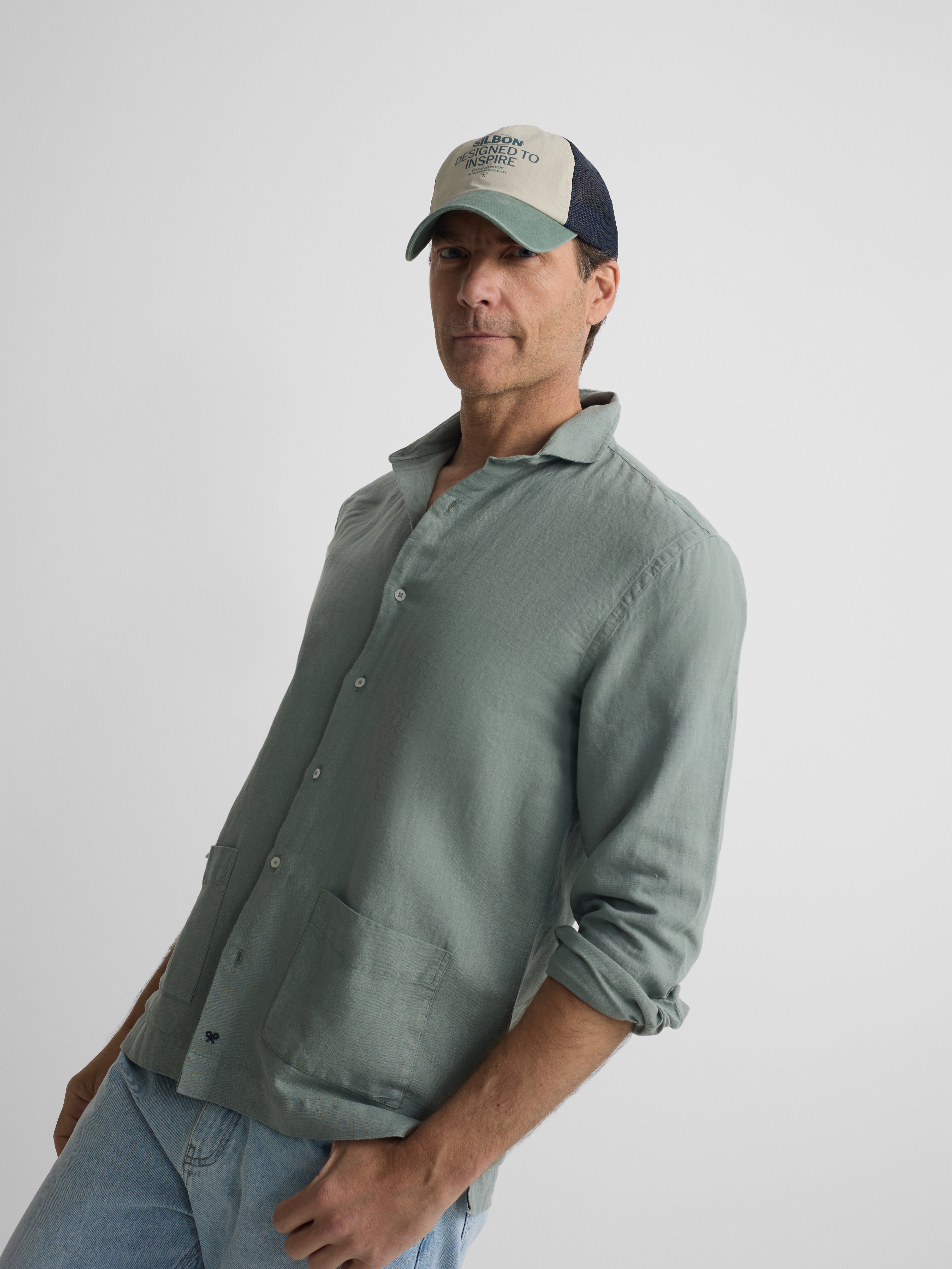 chemise de sport vert moyen à poches