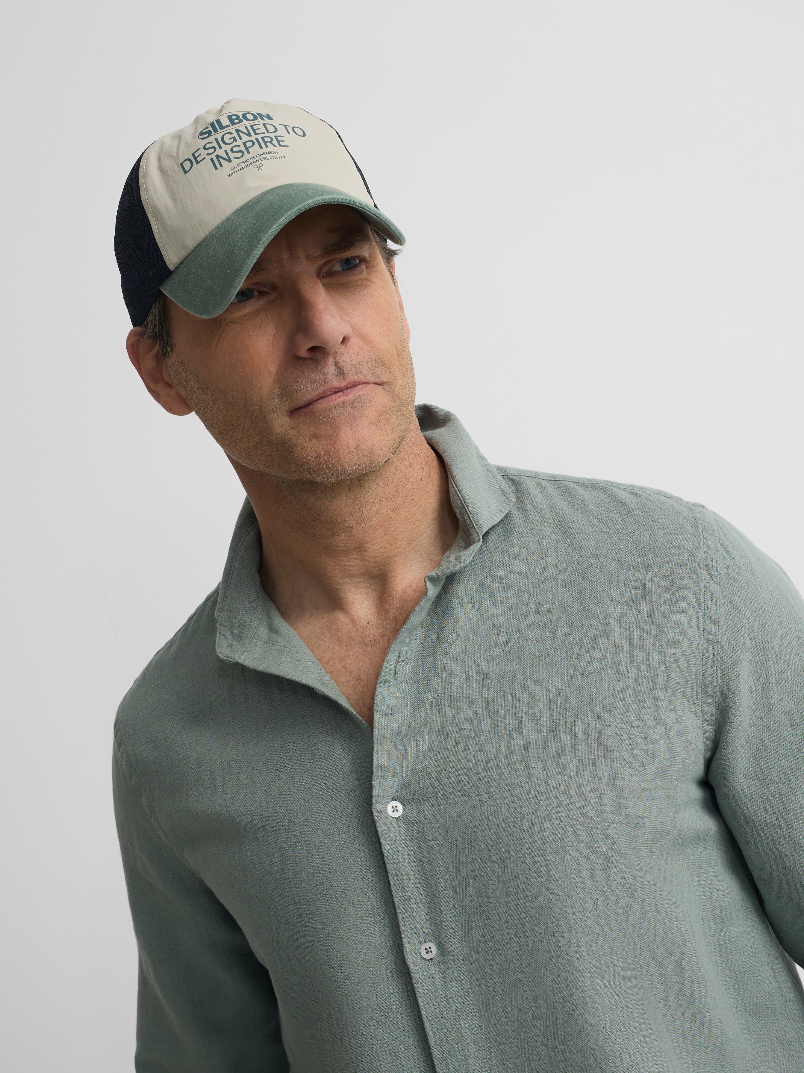 chemise de sport vert moyen à poches