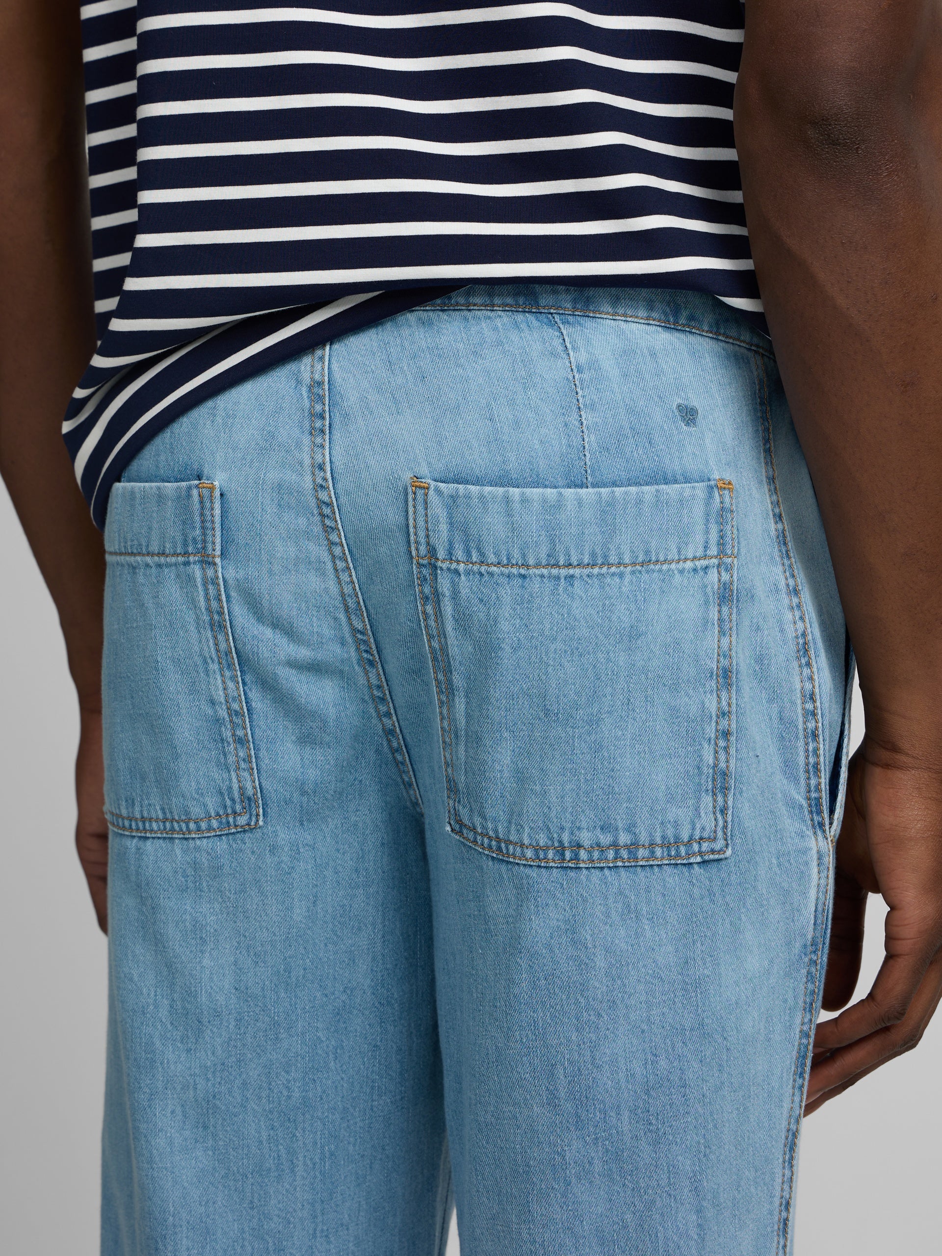 Pantalon jogger en denim bleu clair