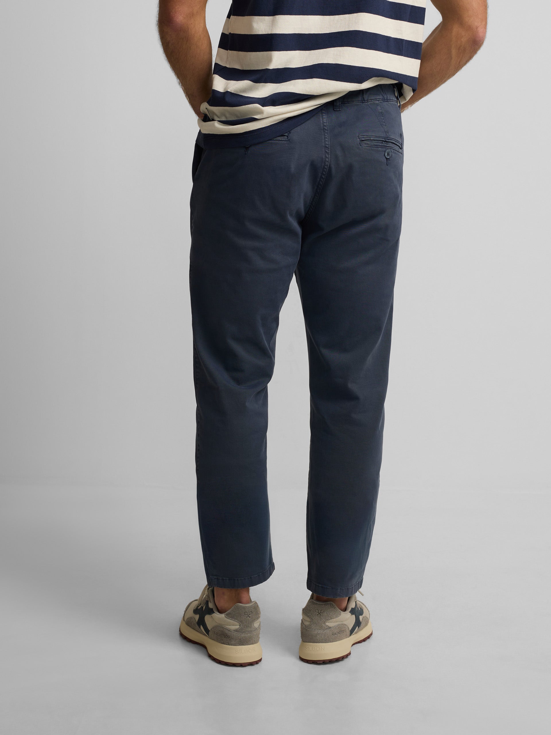 Pantalon sport jogger azul indigo
