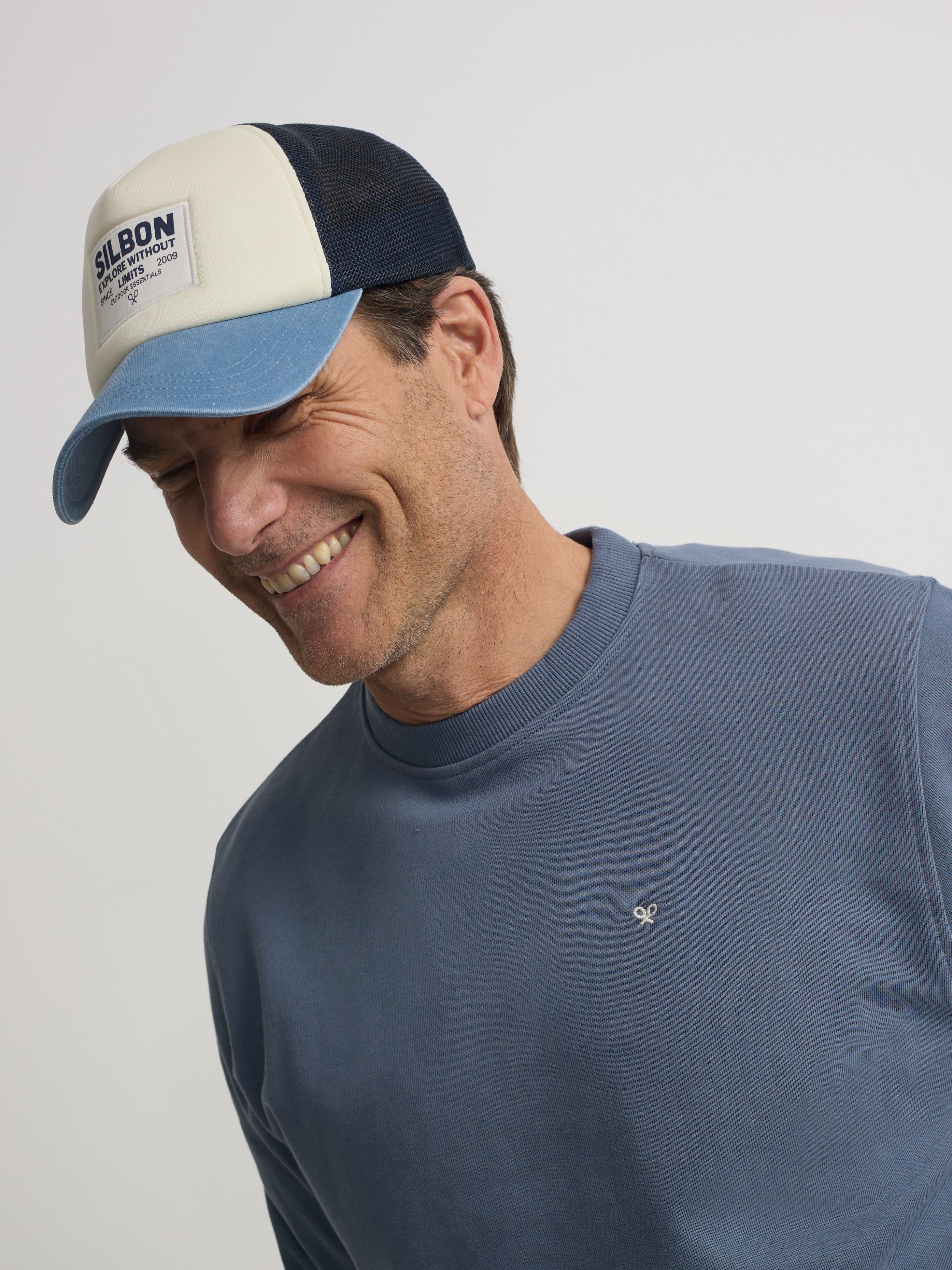 Sweat-shirt ethnique bleu indigo à motif raquette