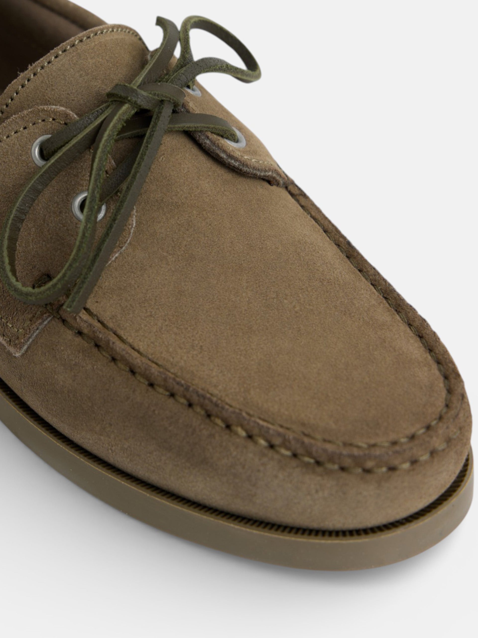 Green suede nautical sport shoe