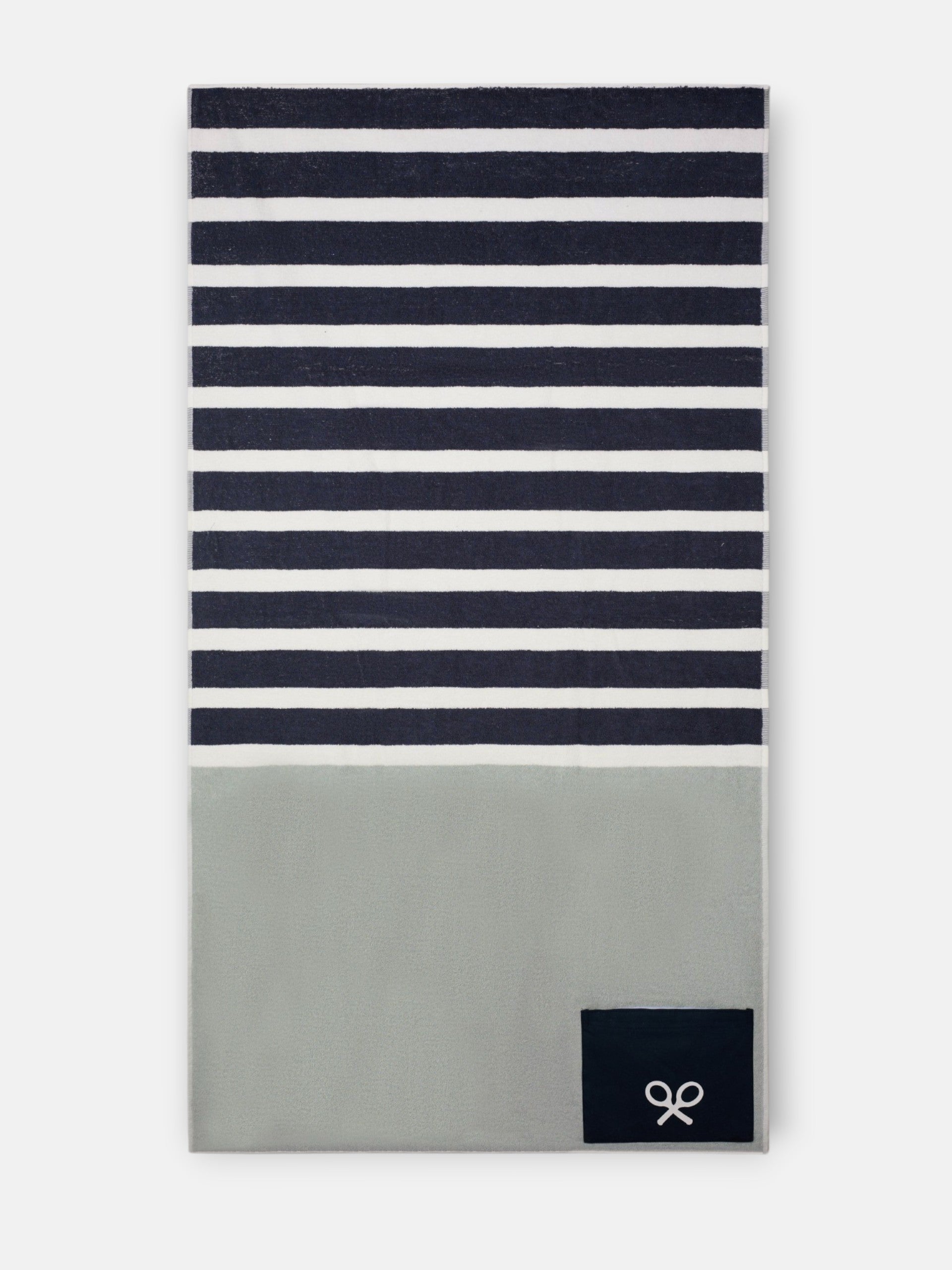 Green pocket striped towel