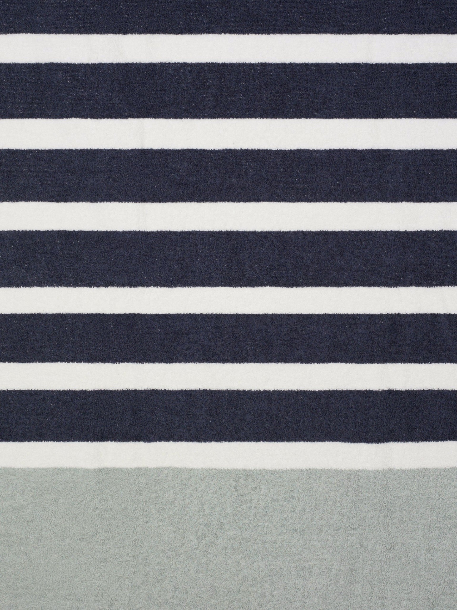 Green pocket striped towel