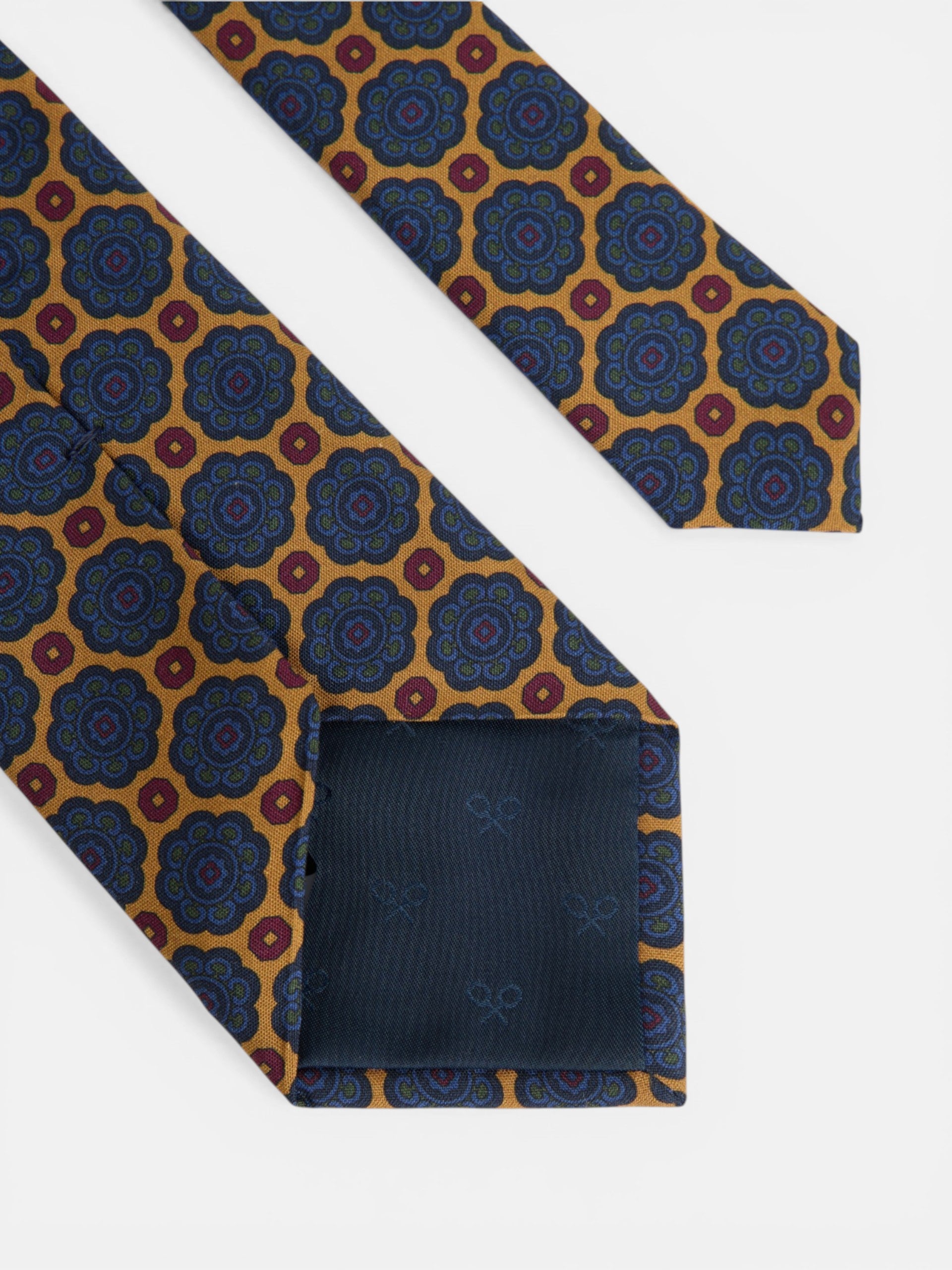 Cravate en soie, motif géométrique fleur jaune