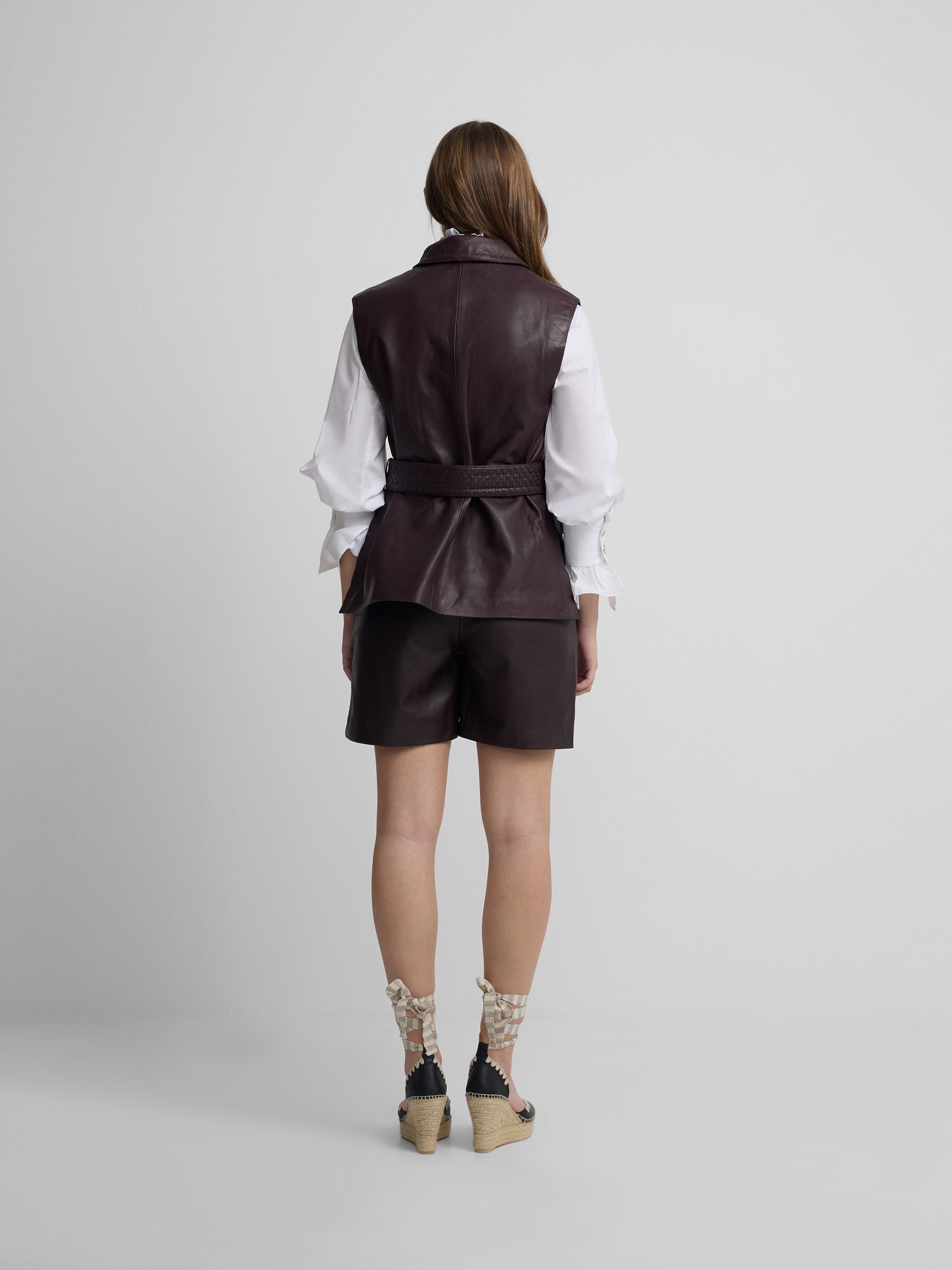 Bermuda piel trenzada burdeos