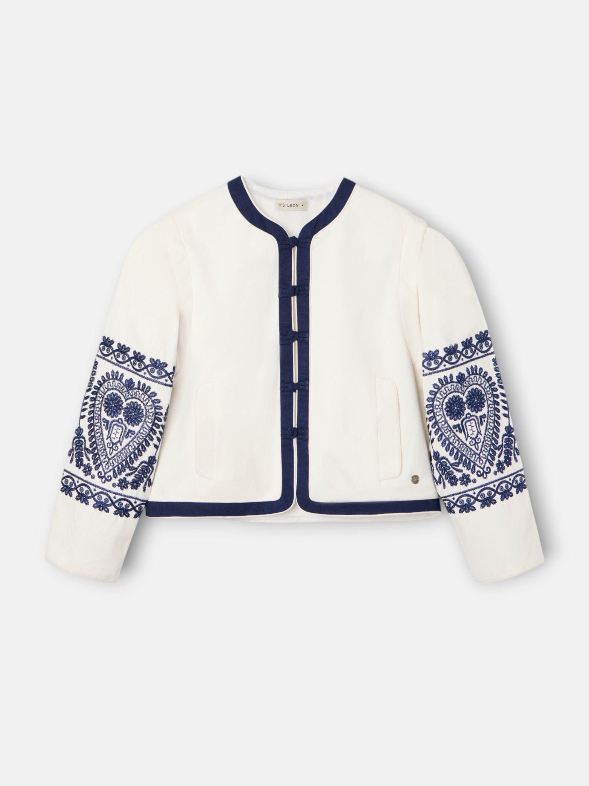 Chaqueta cuello mao bordados blanca
