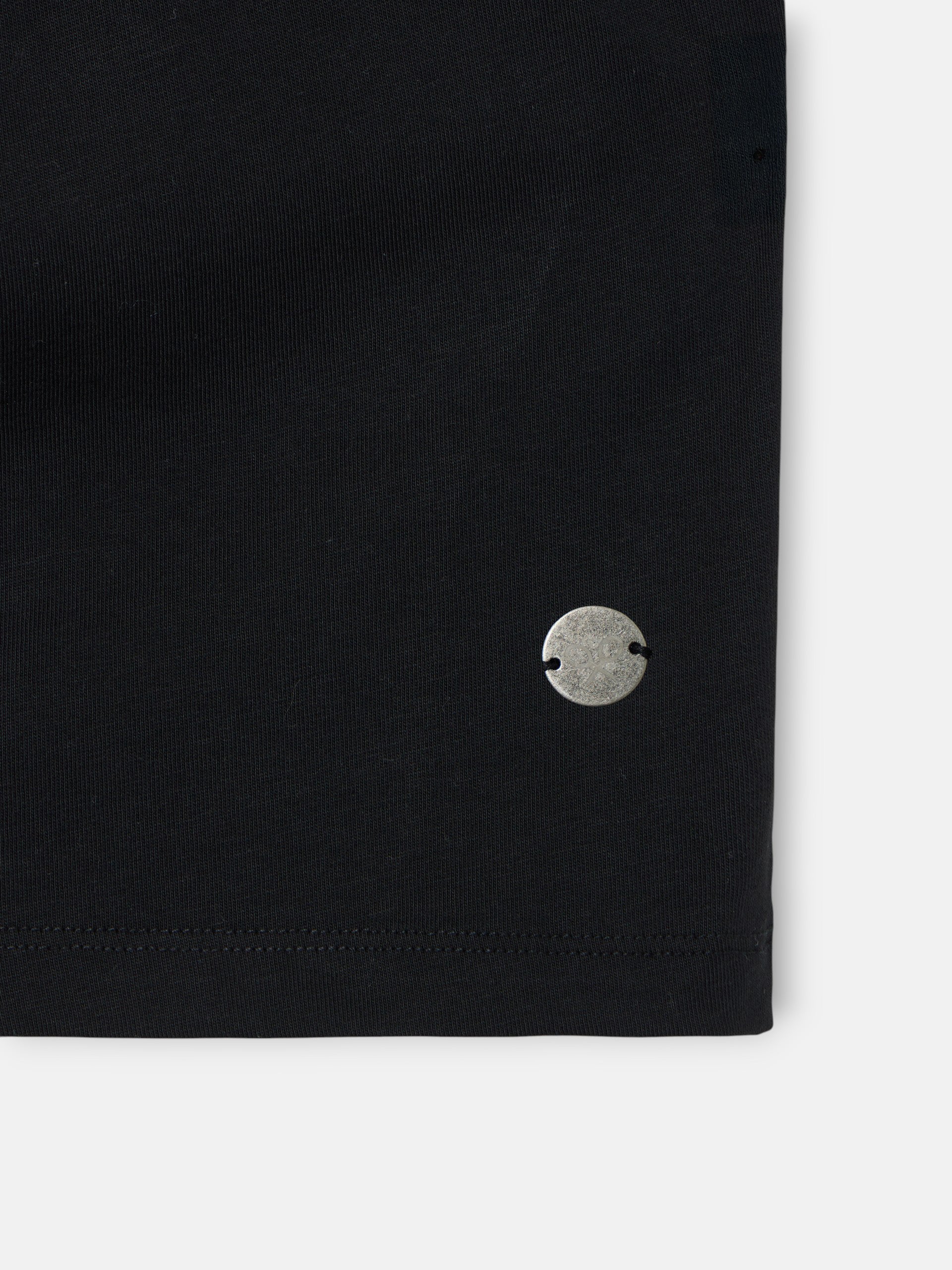 T-shirt mulher nó preta