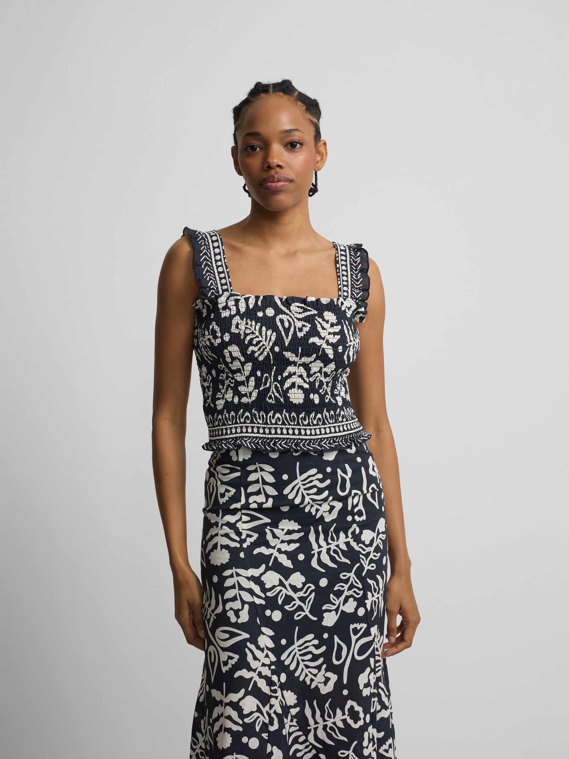 Top palabra de honor estampado flores marino