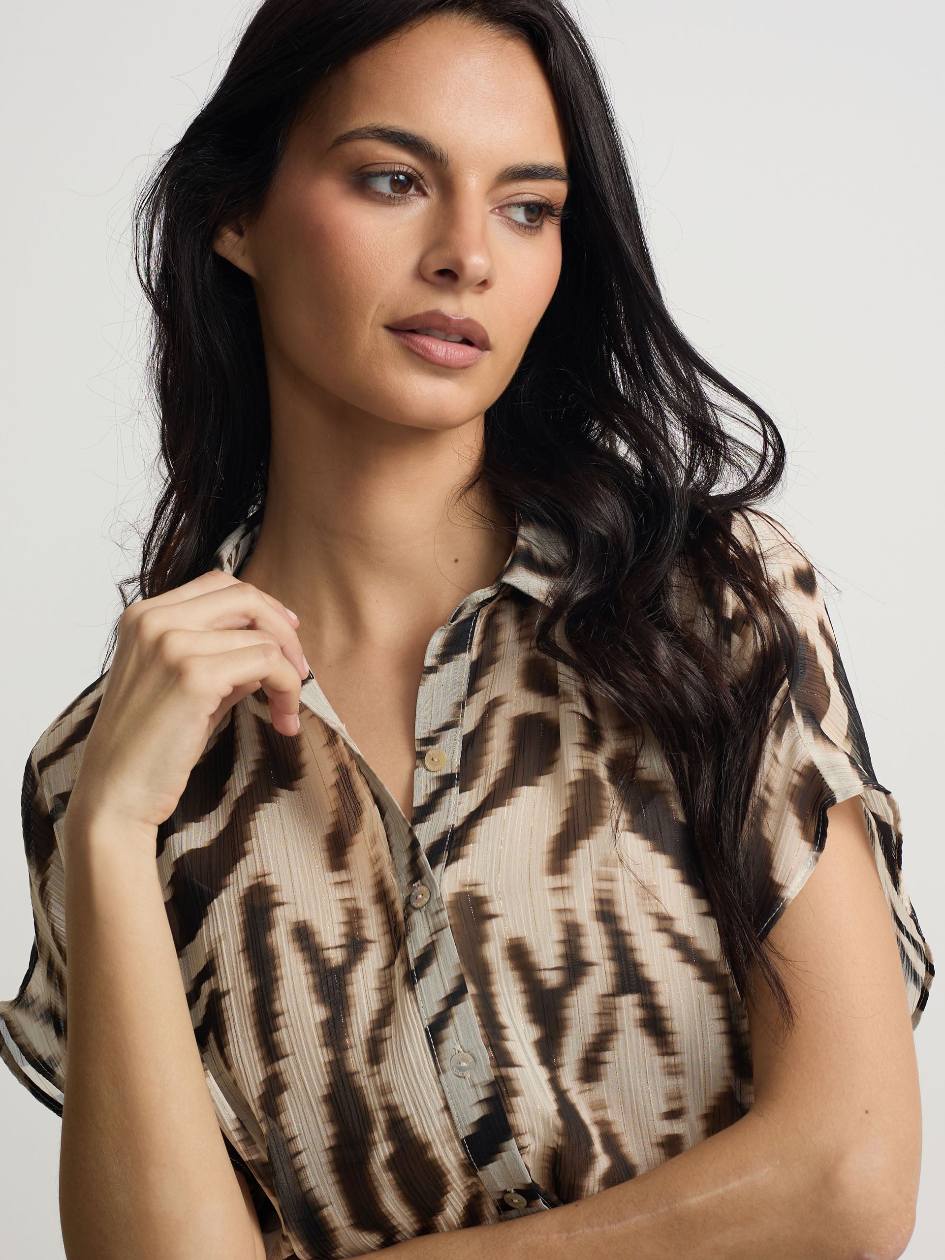 Blusa estampado animal print negro