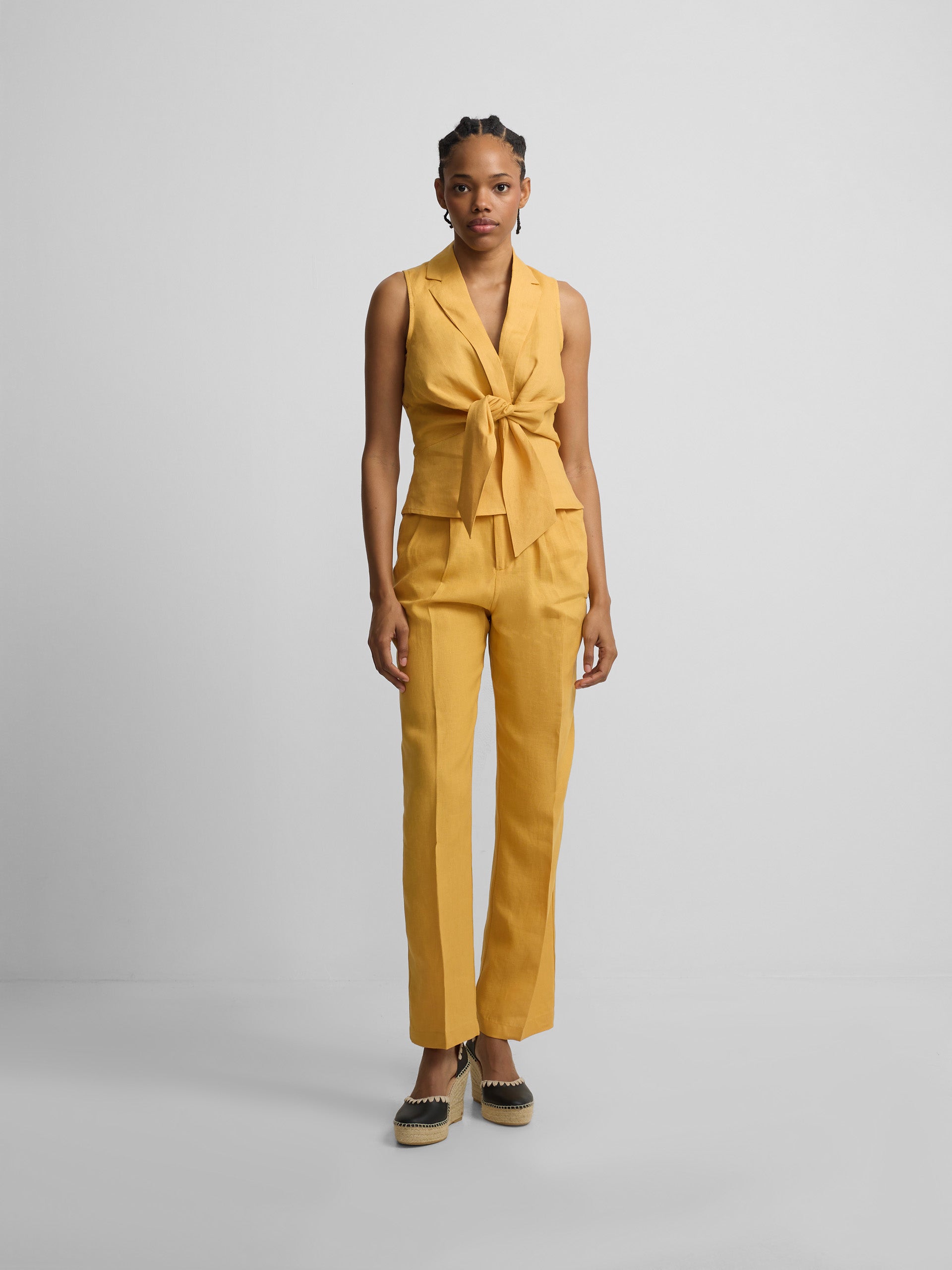 Top abas linho amarelo