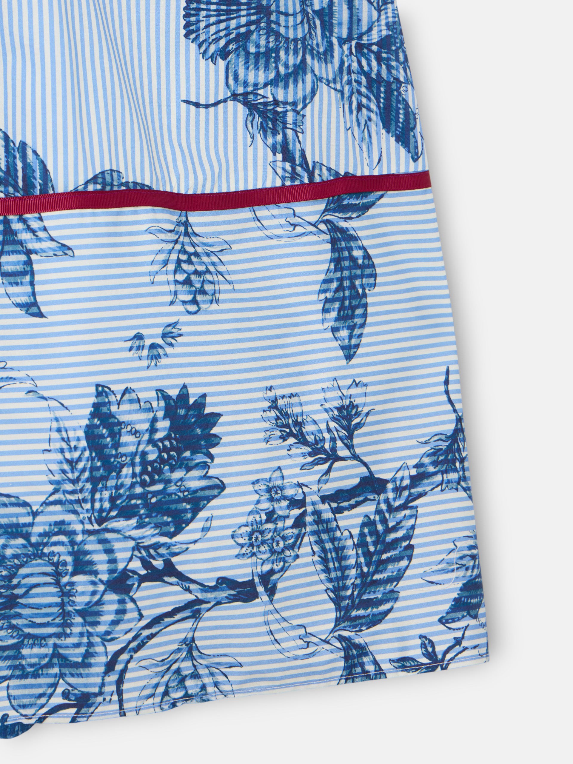 Saia comprida estampada com riscas azul celeste